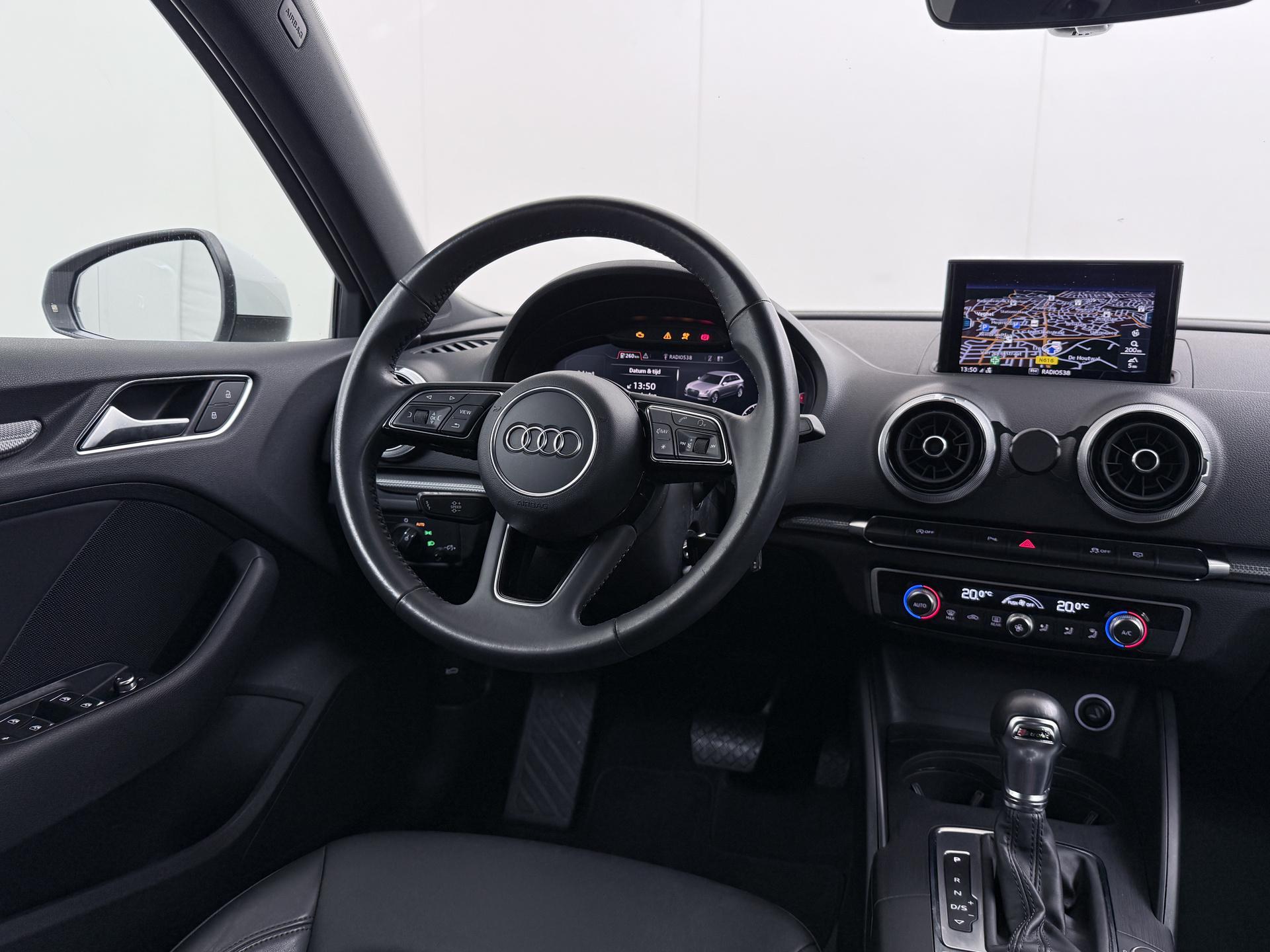 Audi A3 Sportback 30 TFSI Design 14