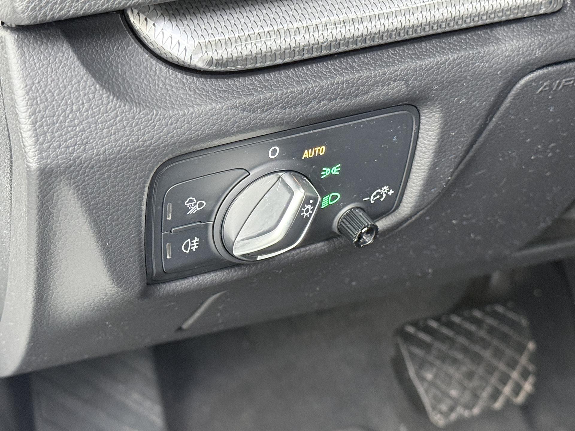 Audi A3 Sportback 30 TFSI Design 17