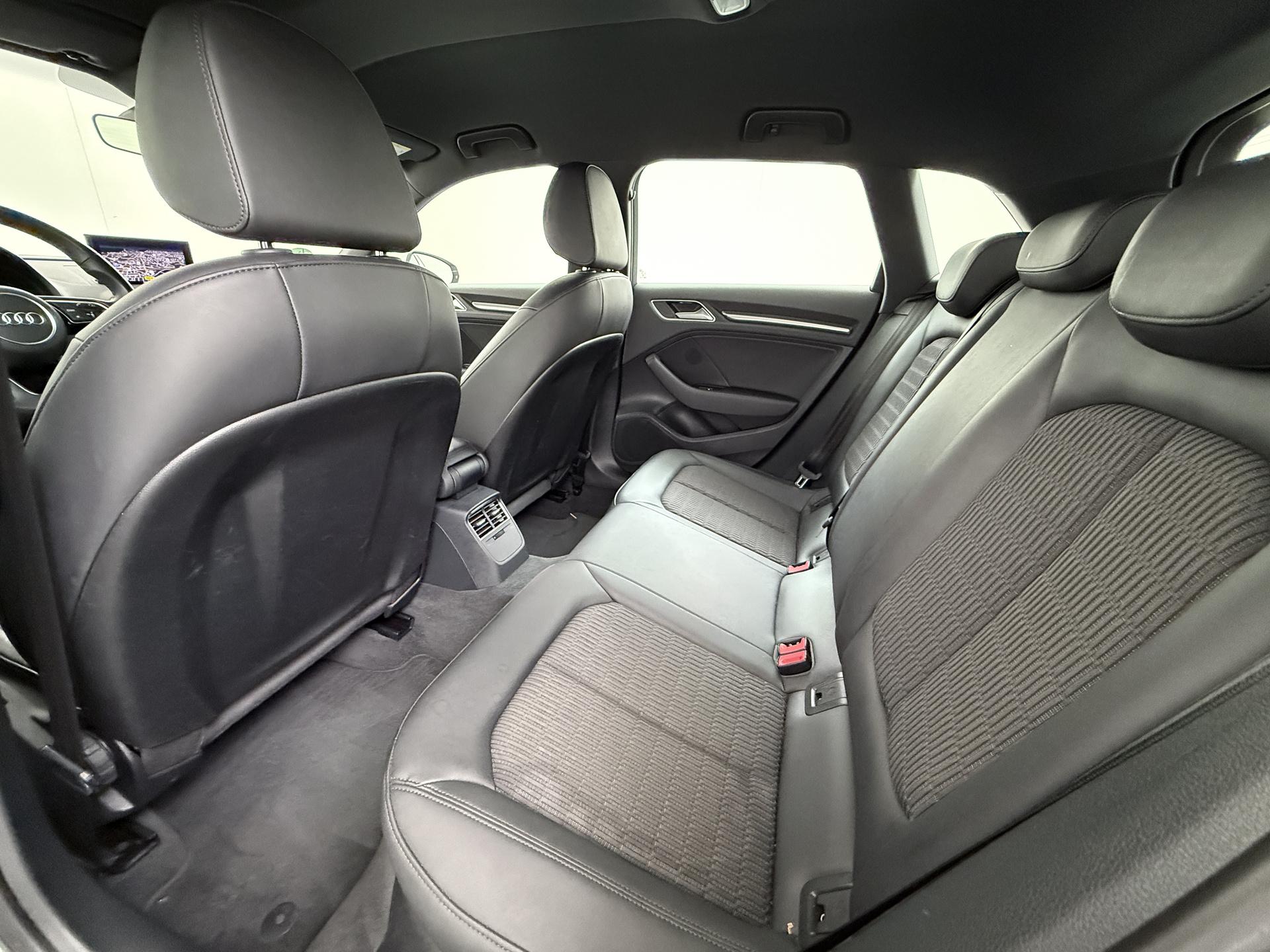 Audi A3 Sportback 30 TFSI Design 18