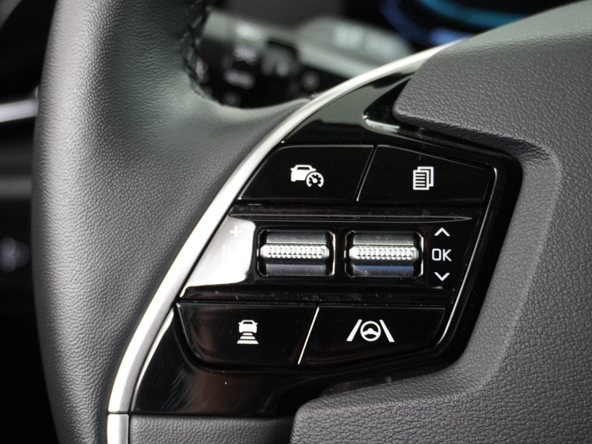 Kia Niro 1.6 GDi PHEV 21