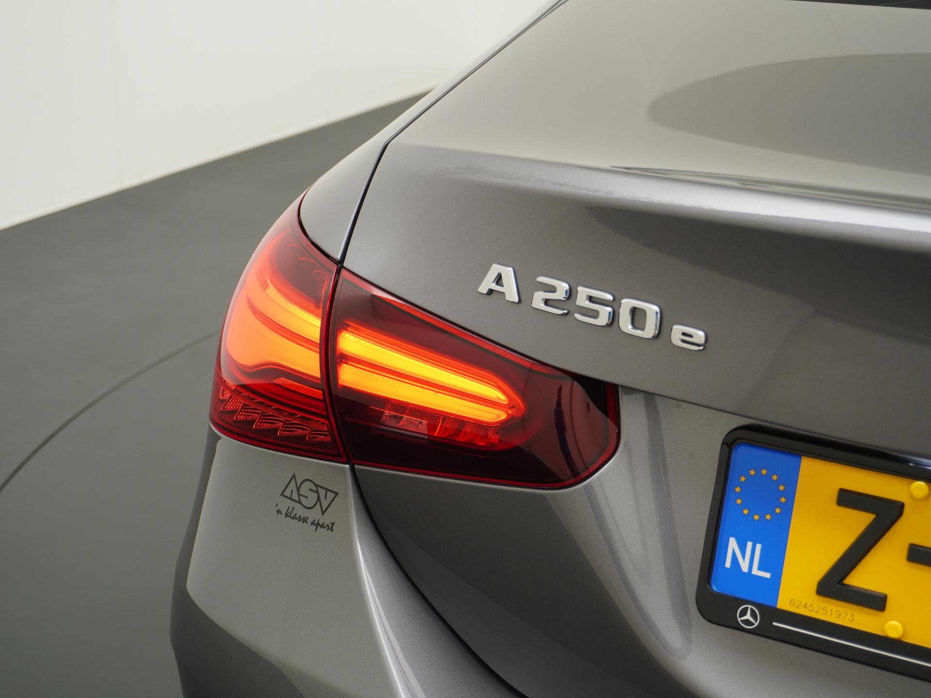 Mercedes-Benz A-Klasse 250 e Star Edition AMG Line 15