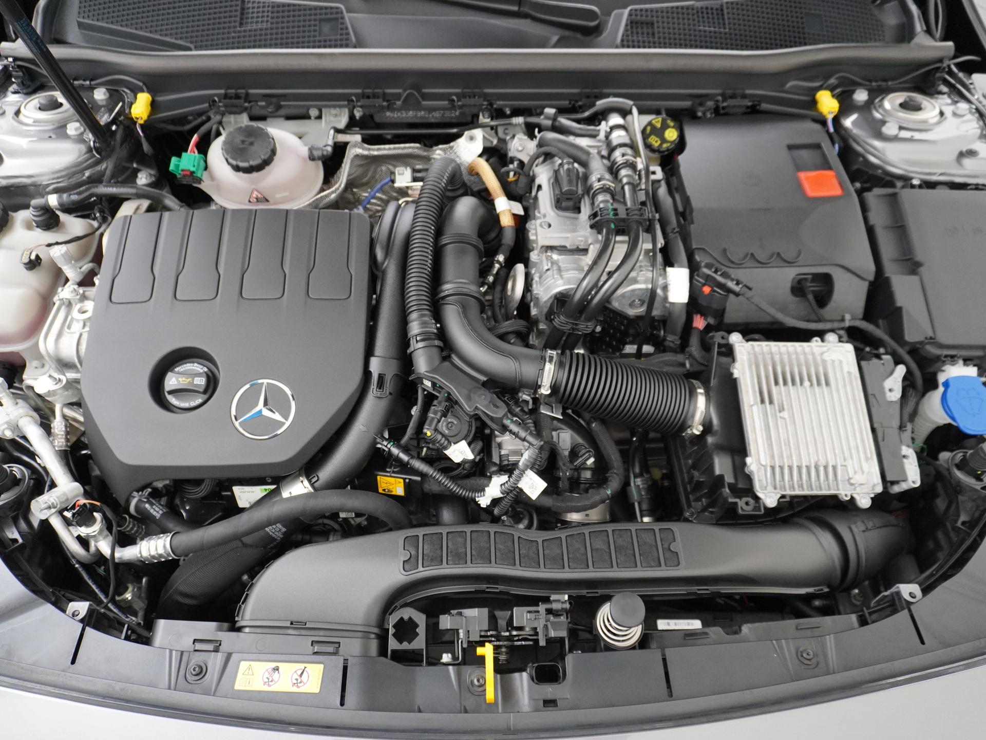 Mercedes-Benz A-Klasse 250 e Star Edition AMG Line 20