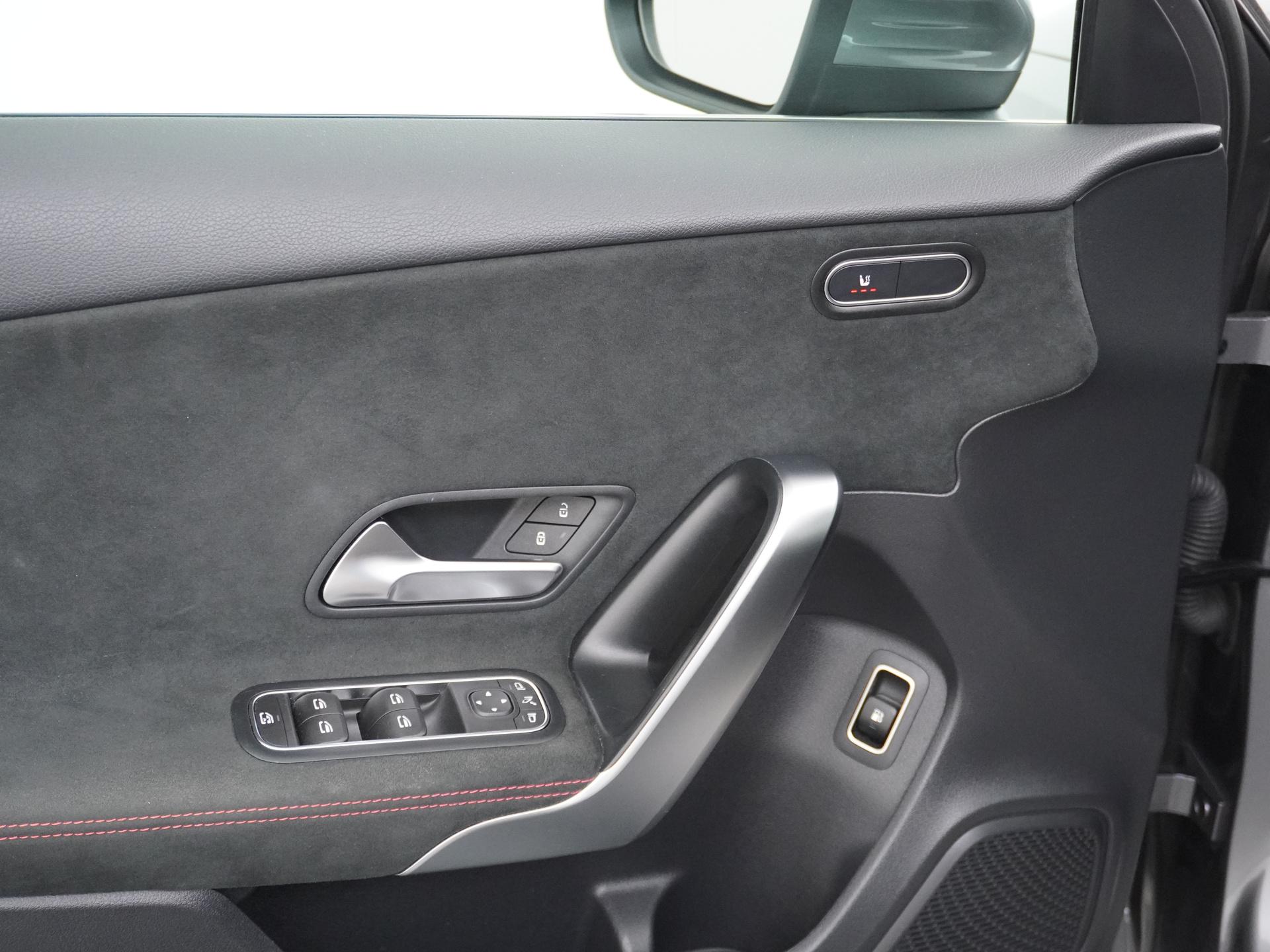 Mercedes-Benz A-Klasse 250 e Star Edition AMG Line 21