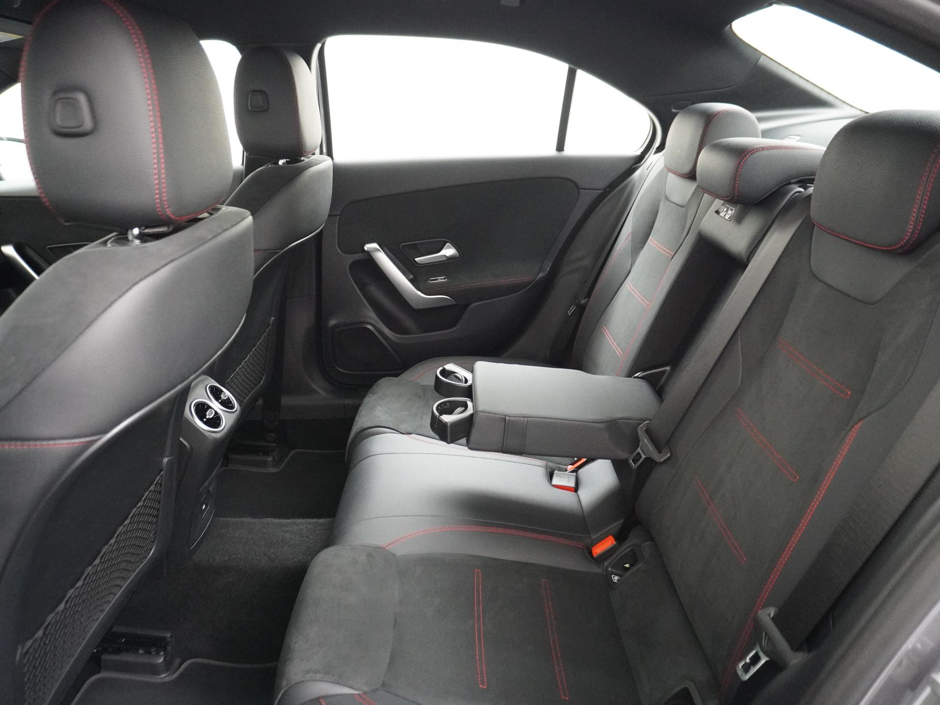 Mercedes-Benz A-Klasse 250 e Star Edition AMG Line 23