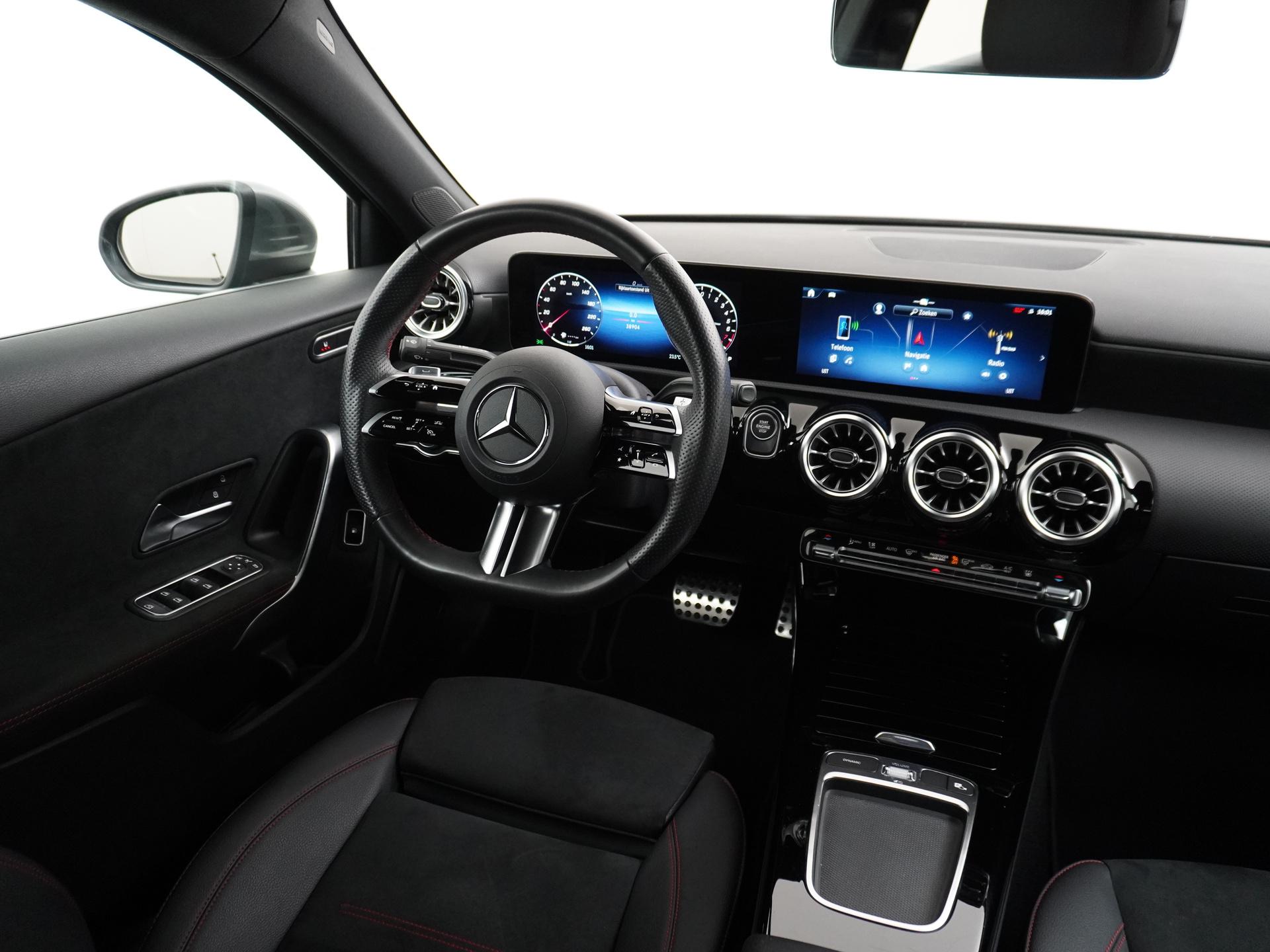 Mercedes-Benz A-Klasse 250 e Star Edition AMG Line 25