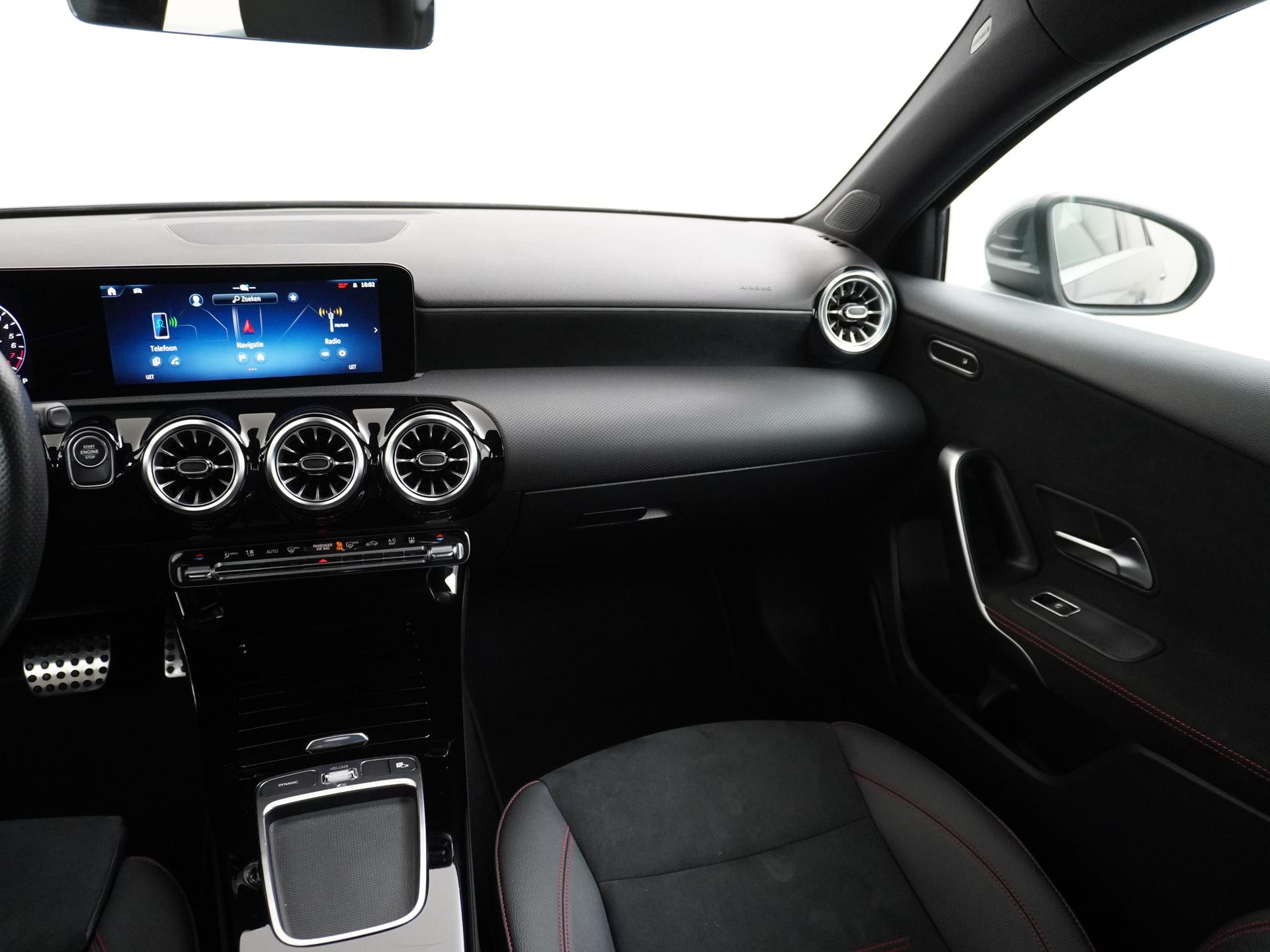 Mercedes-Benz A-Klasse 250 e Star Edition AMG Line 26