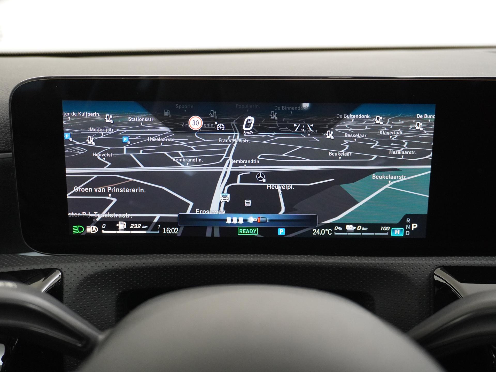 Mercedes-Benz A-Klasse 250 e Star Edition AMG Line 33