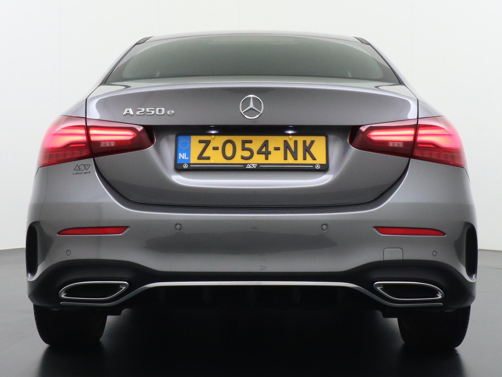 Mercedes-Benz A-Klasse 250 e Star Edition AMG Line 6