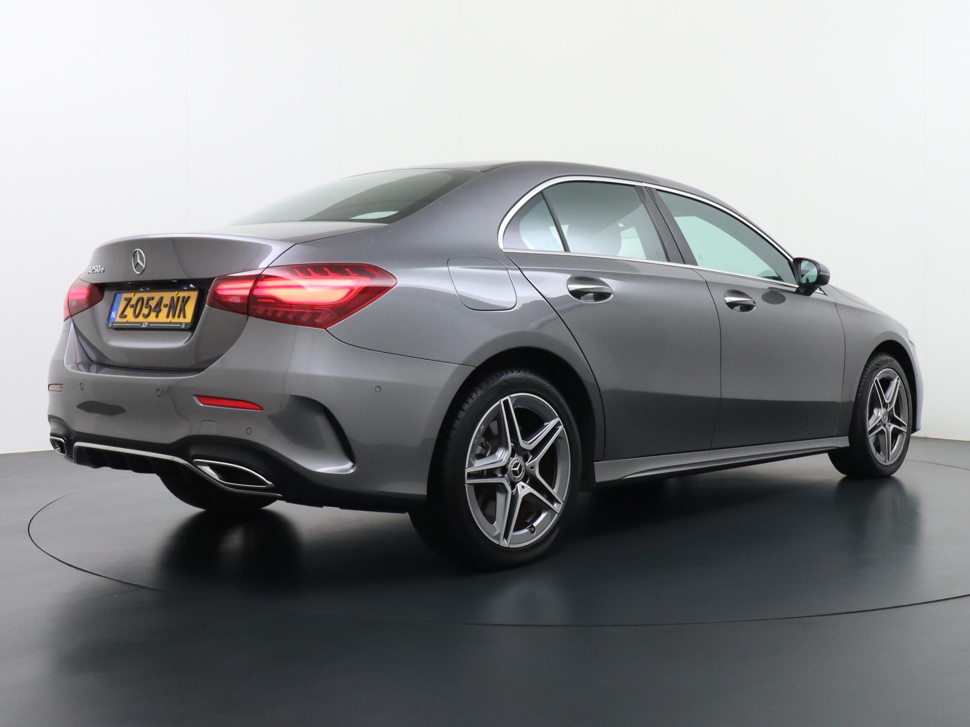 Mercedes-Benz A-Klasse 250 e Star Edition AMG Line 8