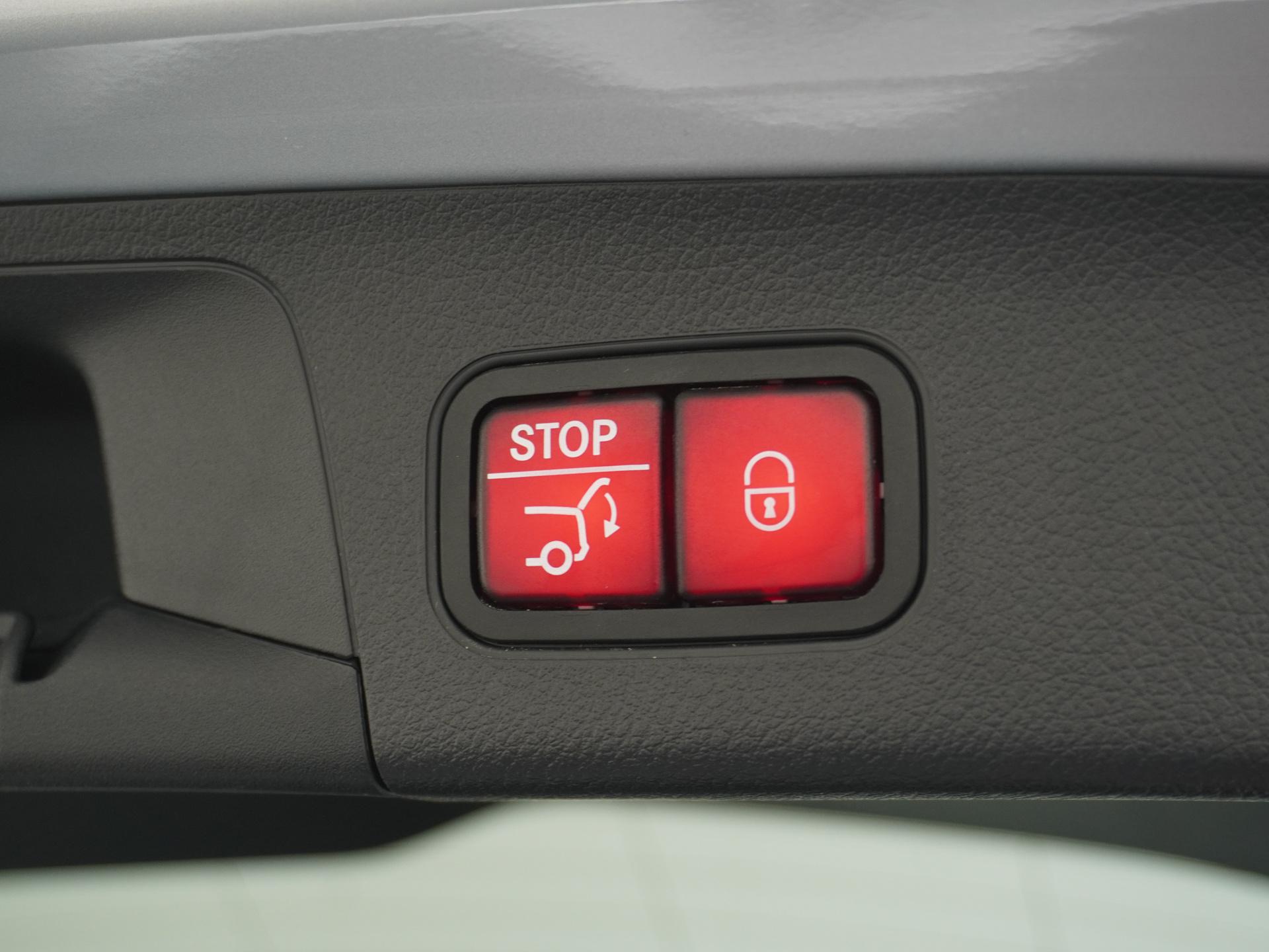 Mercedes-Benz GLA 250 AMG Line 14