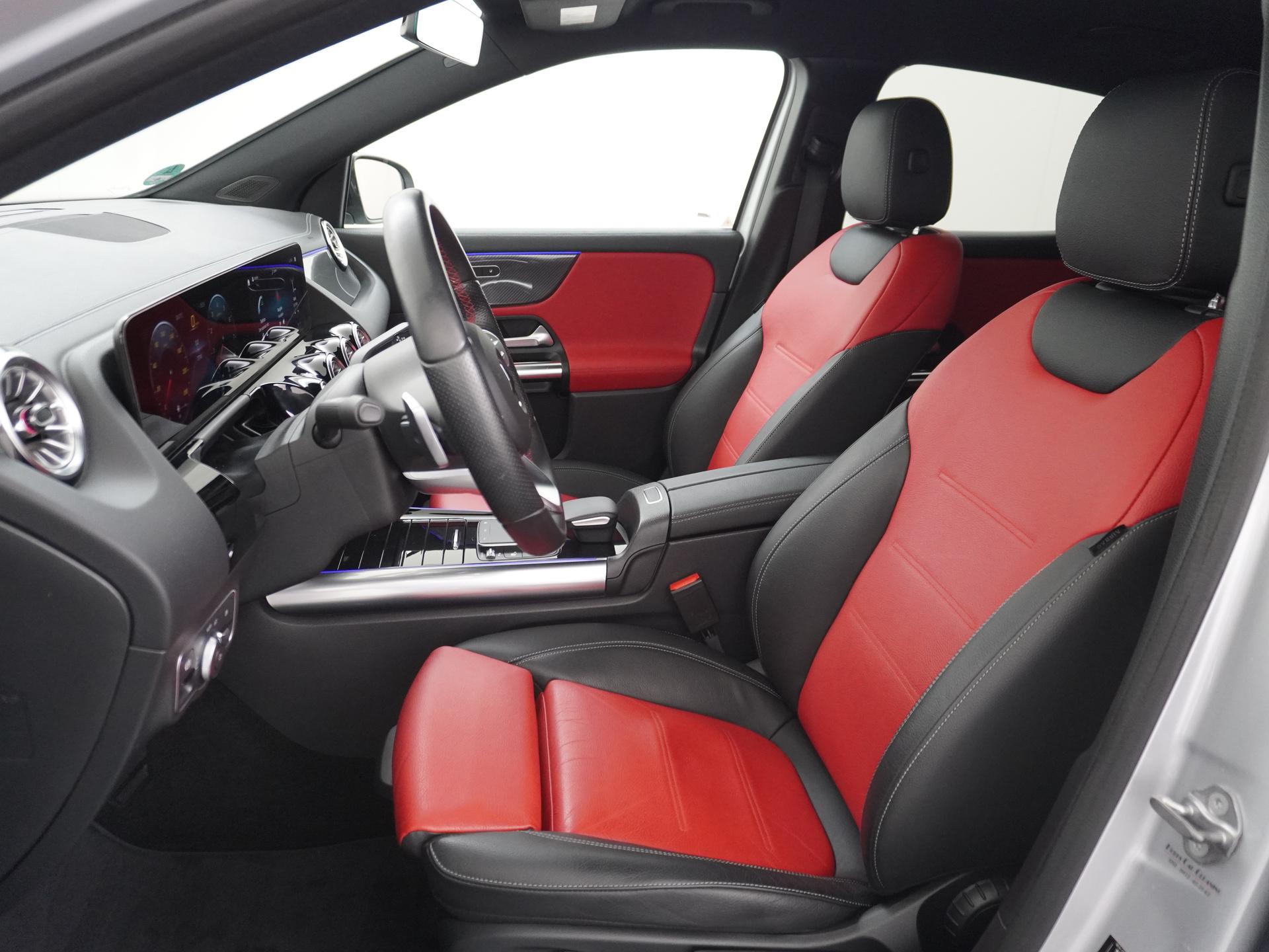 Mercedes-Benz GLA 250 AMG Line 20