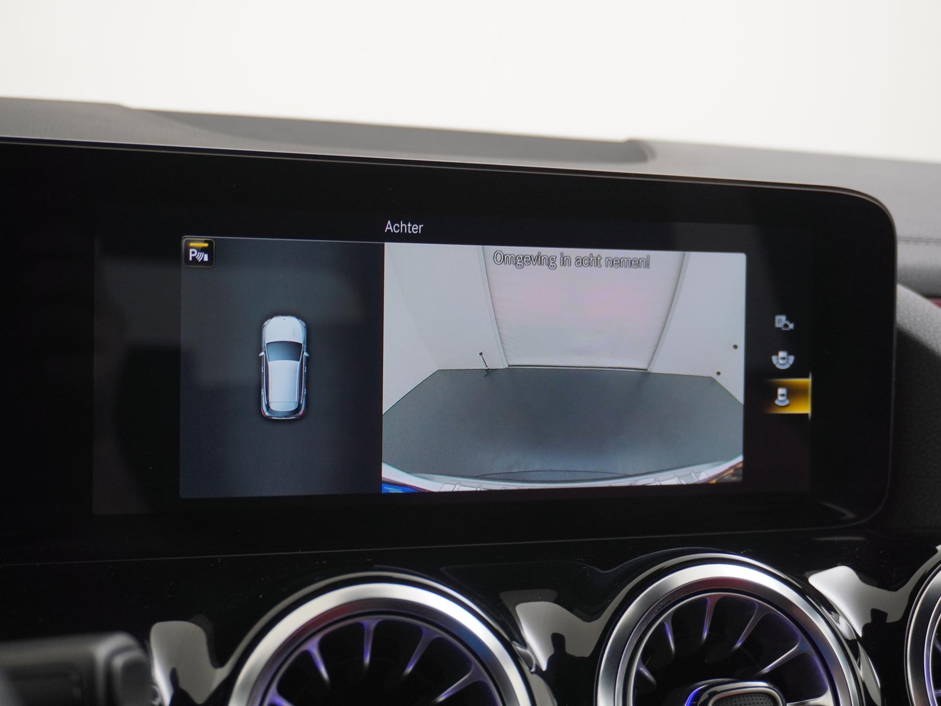 Mercedes-Benz GLA 250 AMG Line 40