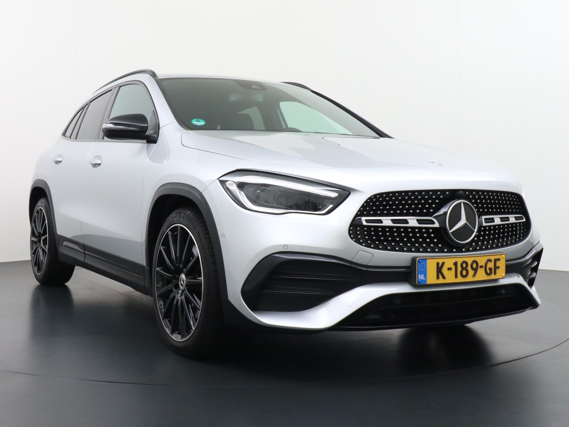 Mercedes-Benz GLA 250 AMG Line 6