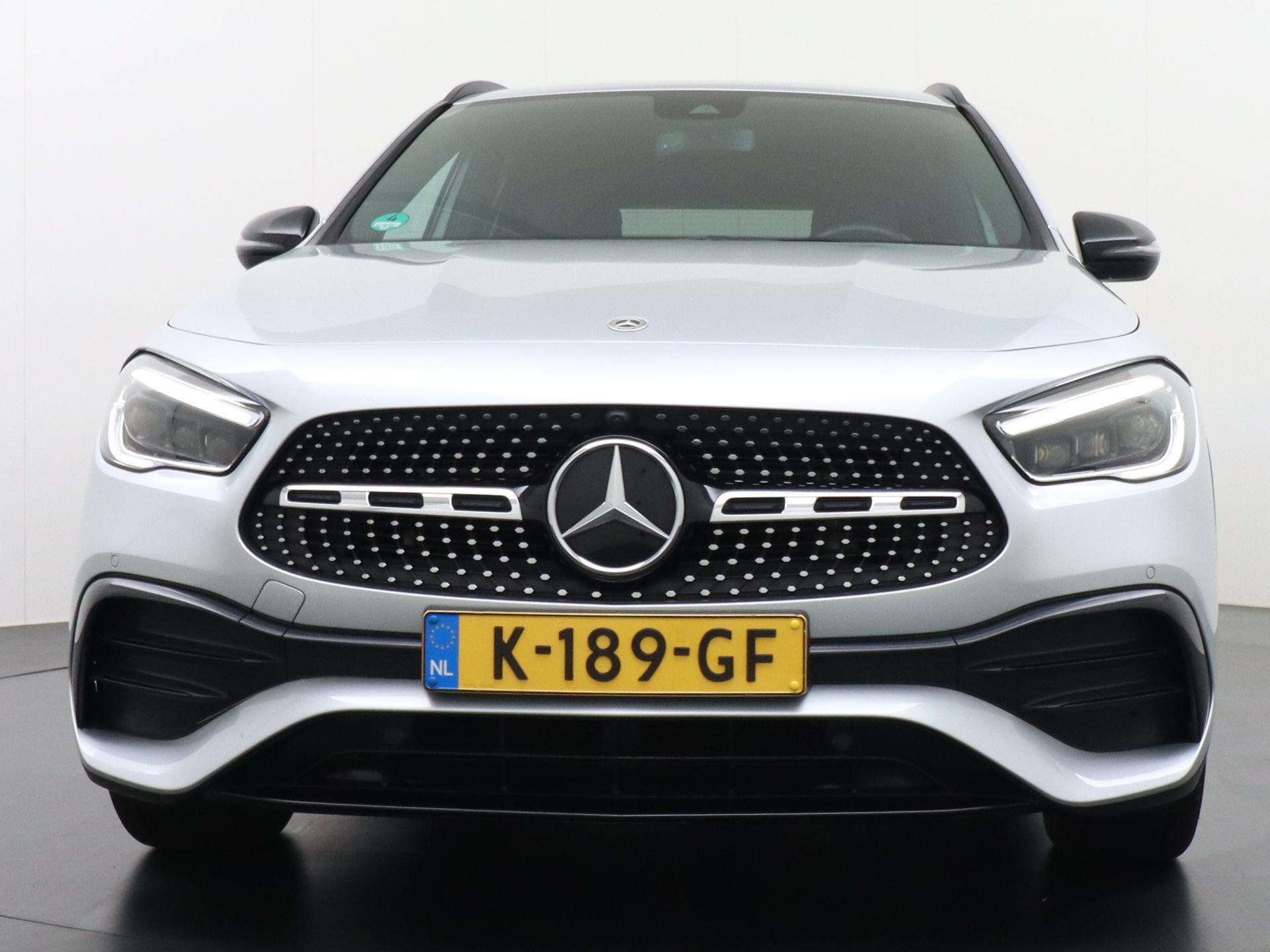 Mercedes-Benz GLA 250 AMG Line 7