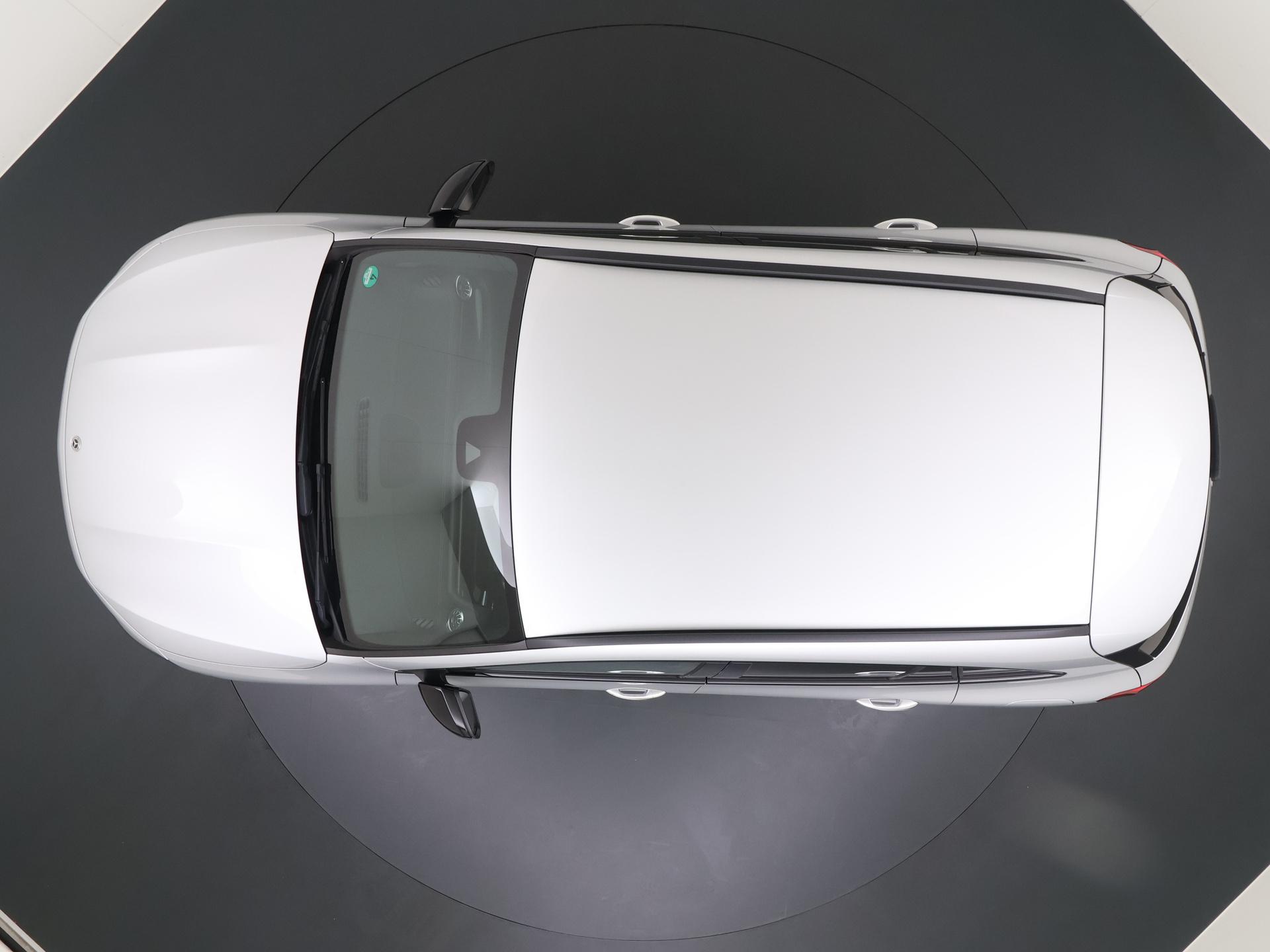 Mercedes-Benz GLA 250 AMG Line 8