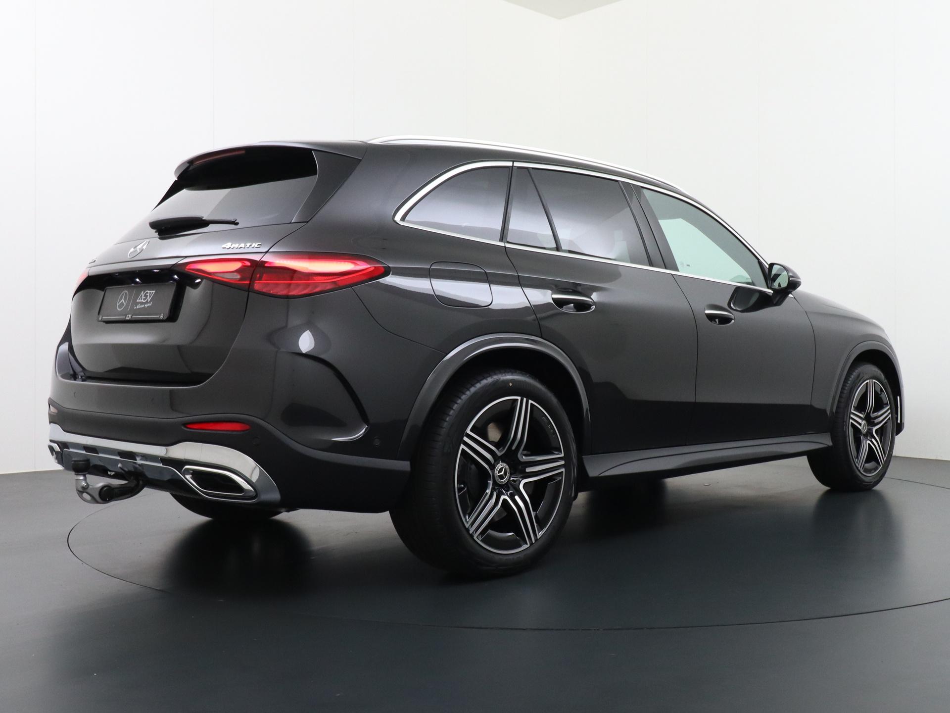 Mercedes-Benz GLC 400e 4MATIC Sport Edition 4