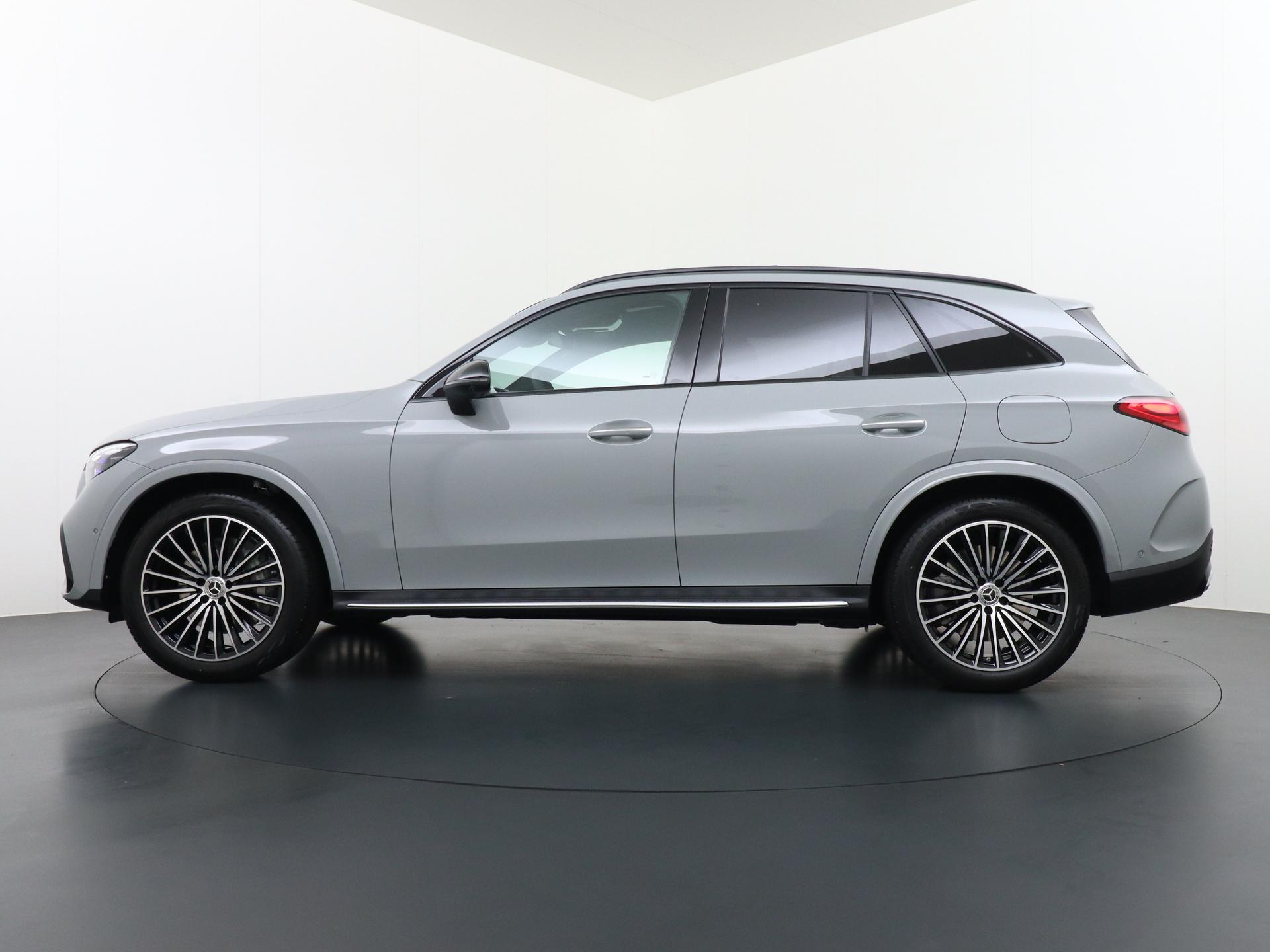 Mercedes-Benz GLC 300e 4MATIC Sport Edition 1