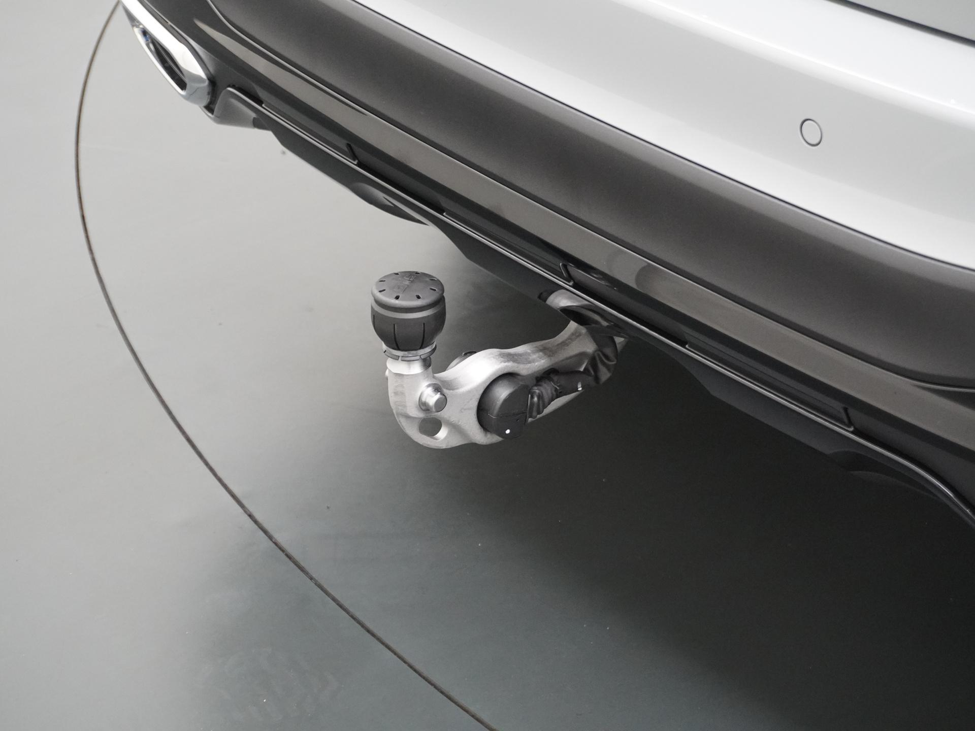 Mercedes-Benz GLC 300e 4MATIC Sport Edition 12