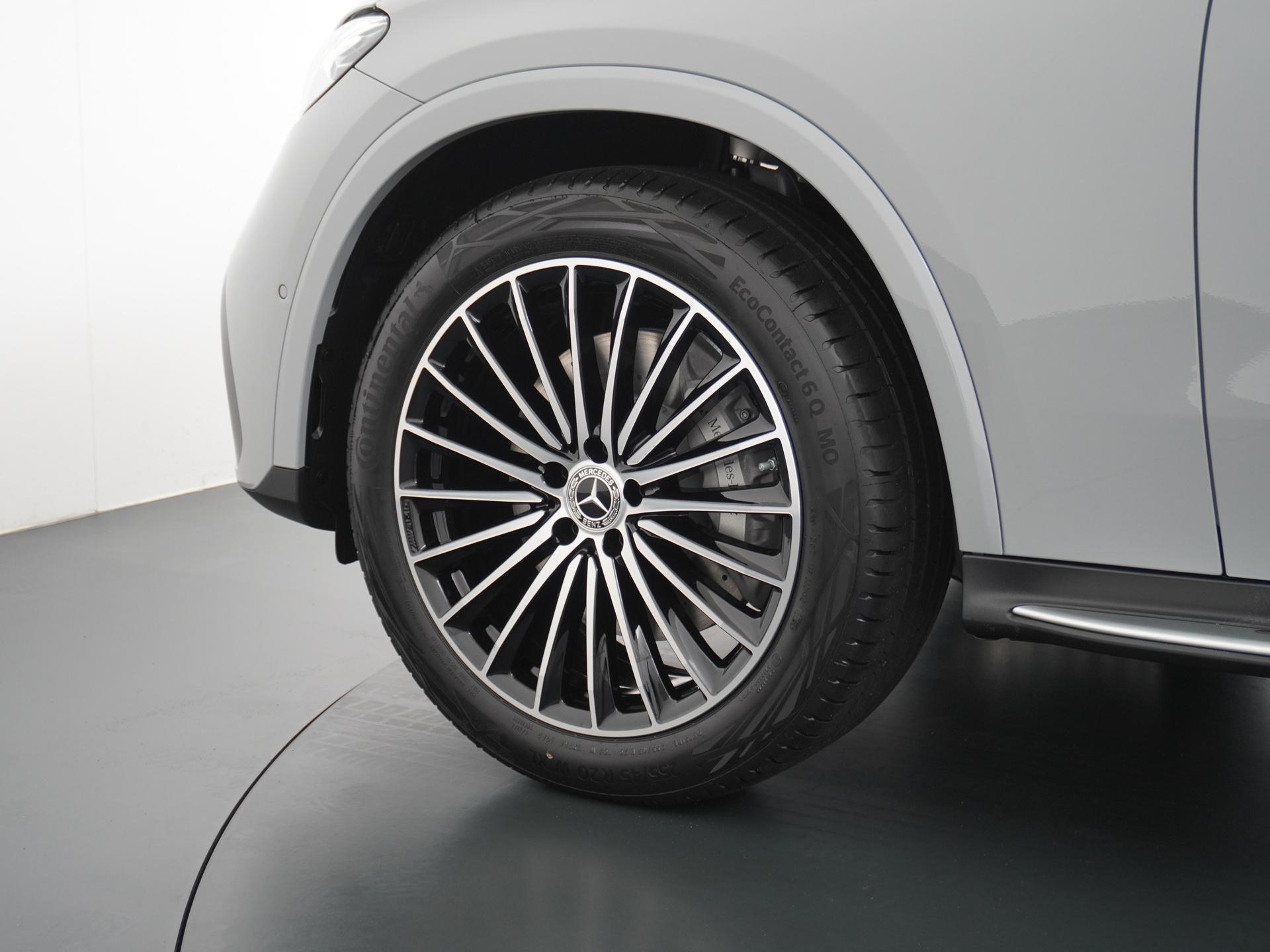 Mercedes-Benz GLC 300e 4MATIC Sport Edition 16