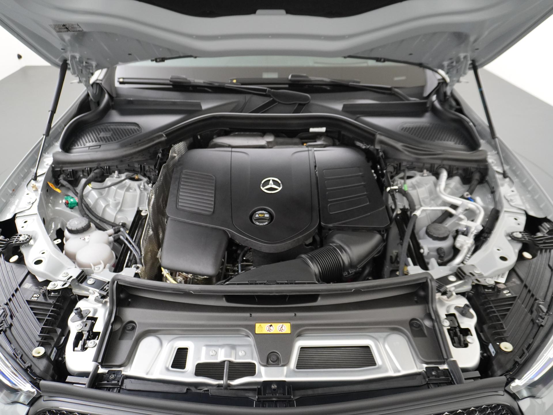 Mercedes-Benz GLC 300e 4MATIC Sport Edition 18