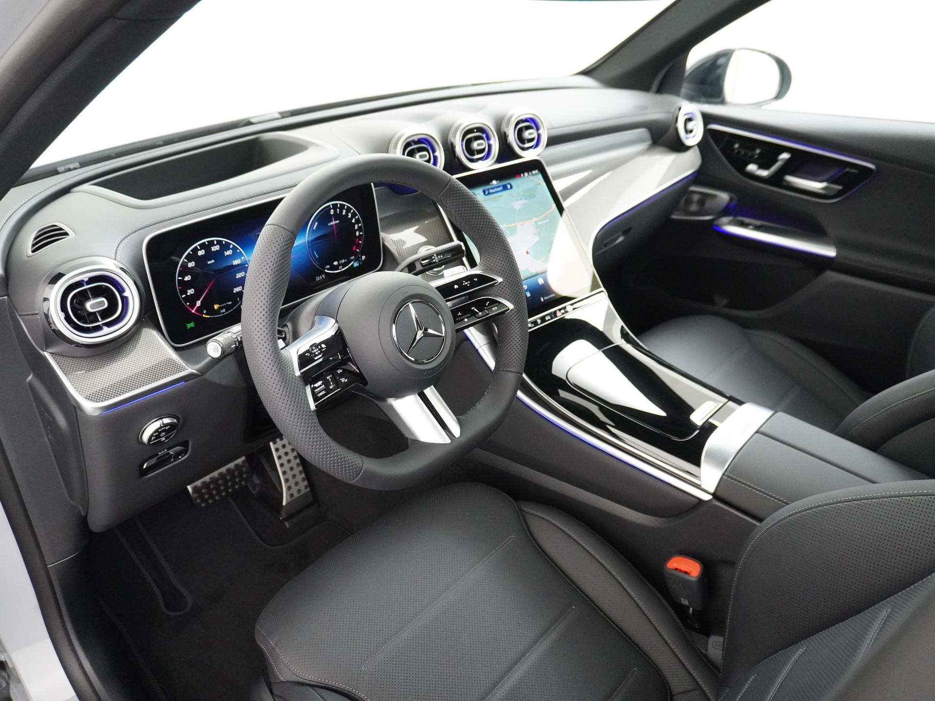 Mercedes-Benz GLC 300e 4MATIC Sport Edition 20