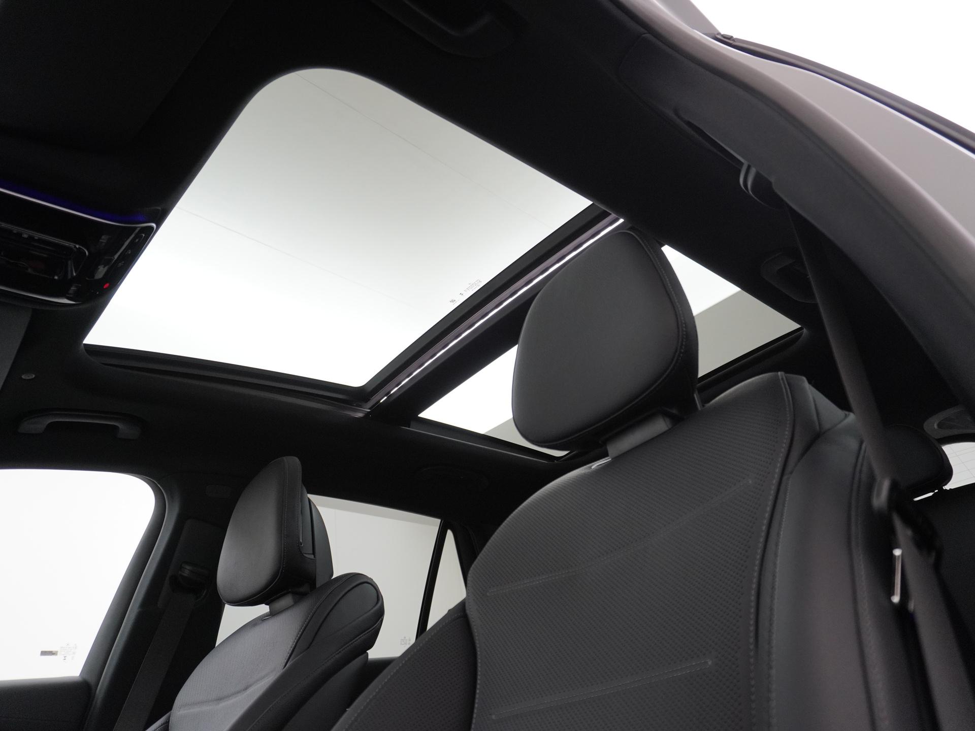 Mercedes-Benz GLC 300e 4MATIC Sport Edition 23