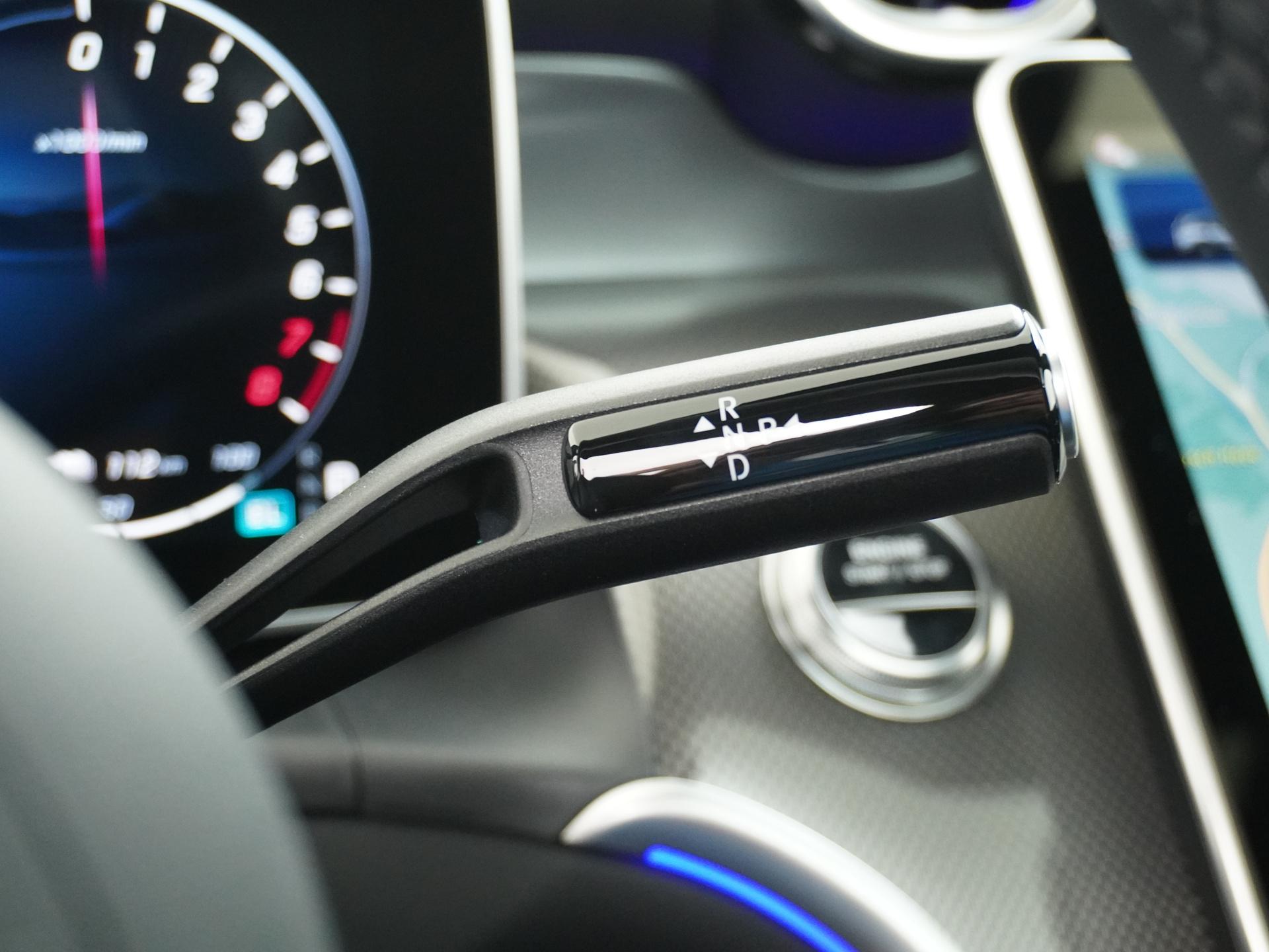 Mercedes-Benz GLC 300e 4MATIC Sport Edition 32