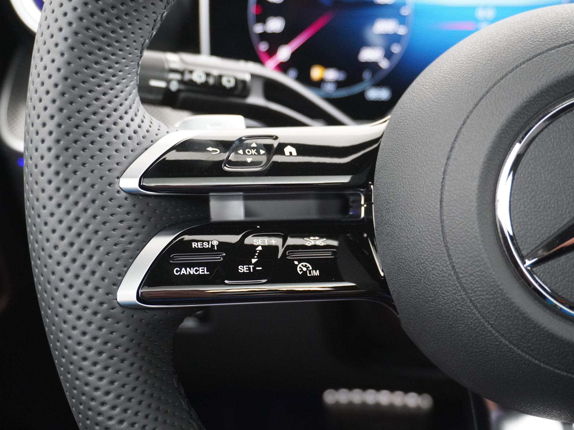 Mercedes-Benz GLC 300e 4MATIC Sport Edition 33