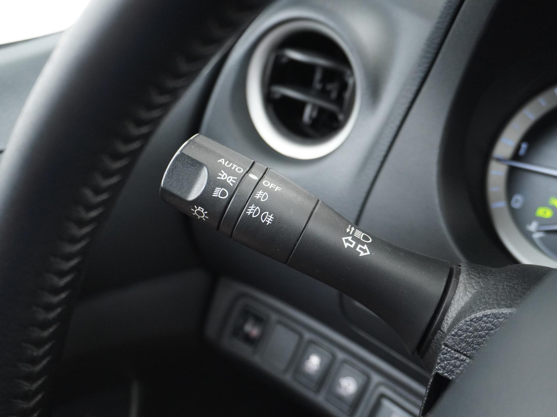 Nissan Navara 2.3 dCi N-Connecta King Cab 13