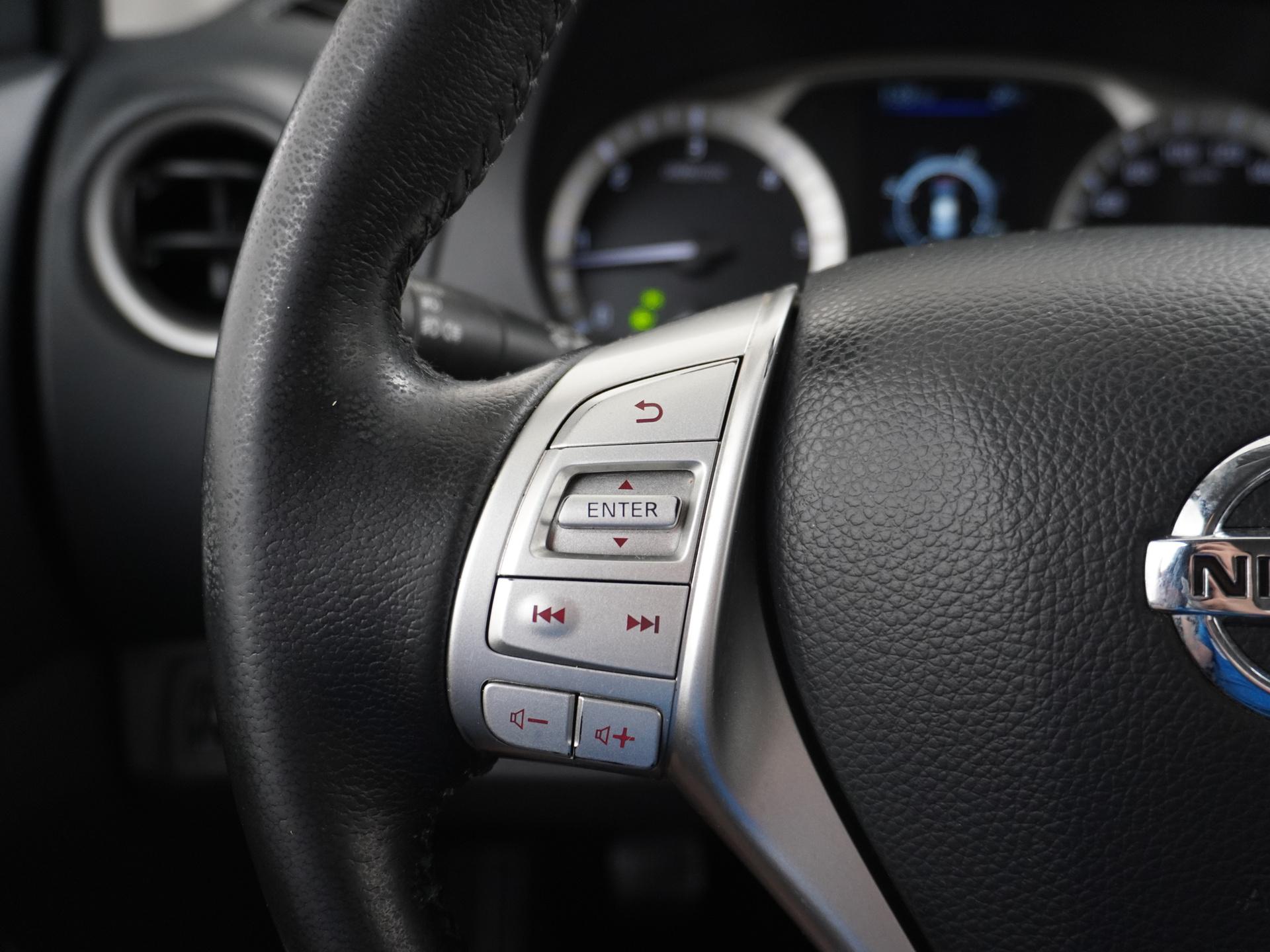 Nissan Navara 2.3 dCi N-Connecta King Cab 15