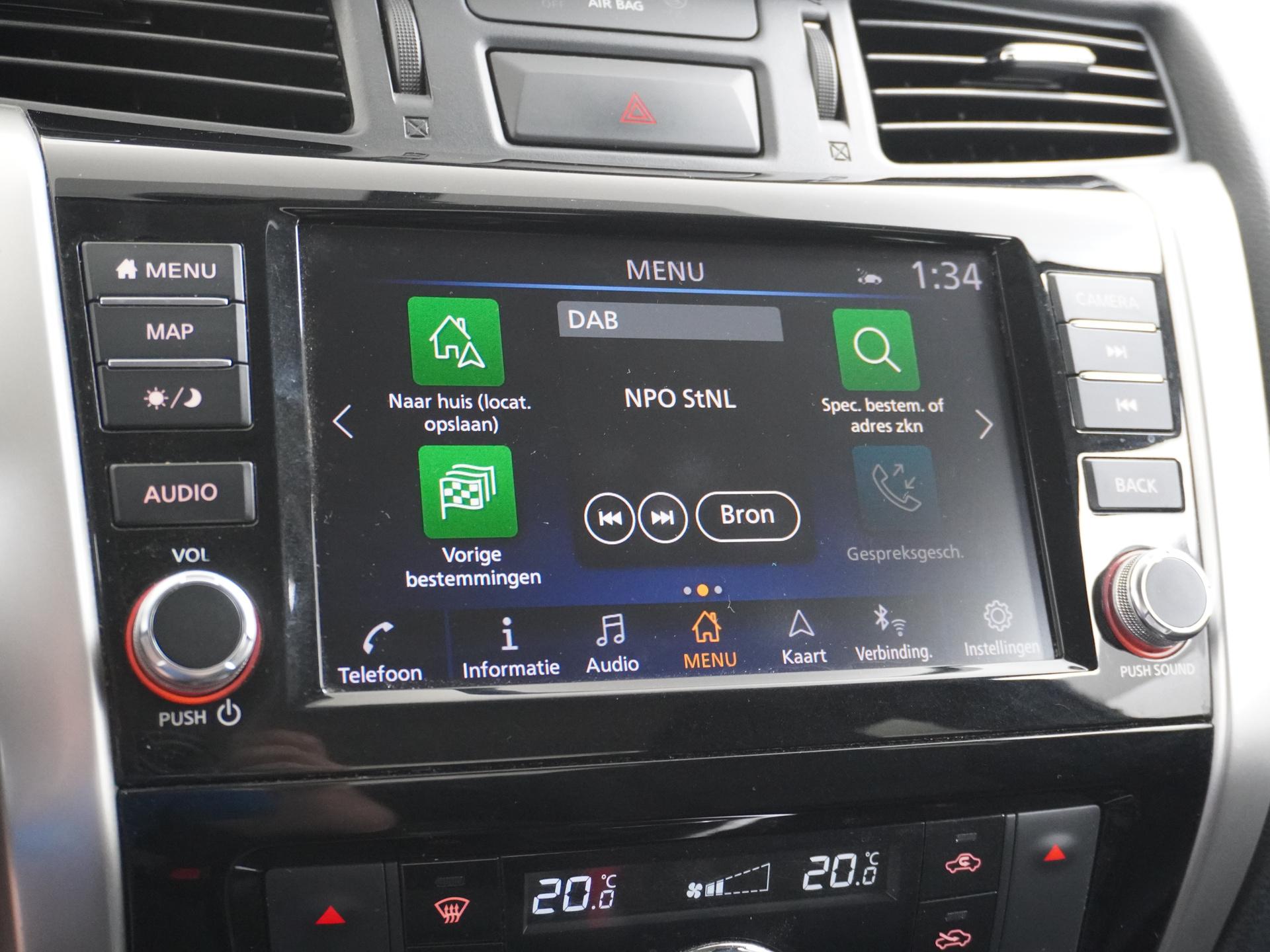 Nissan Navara 2.3 dCi N-Connecta King Cab 18