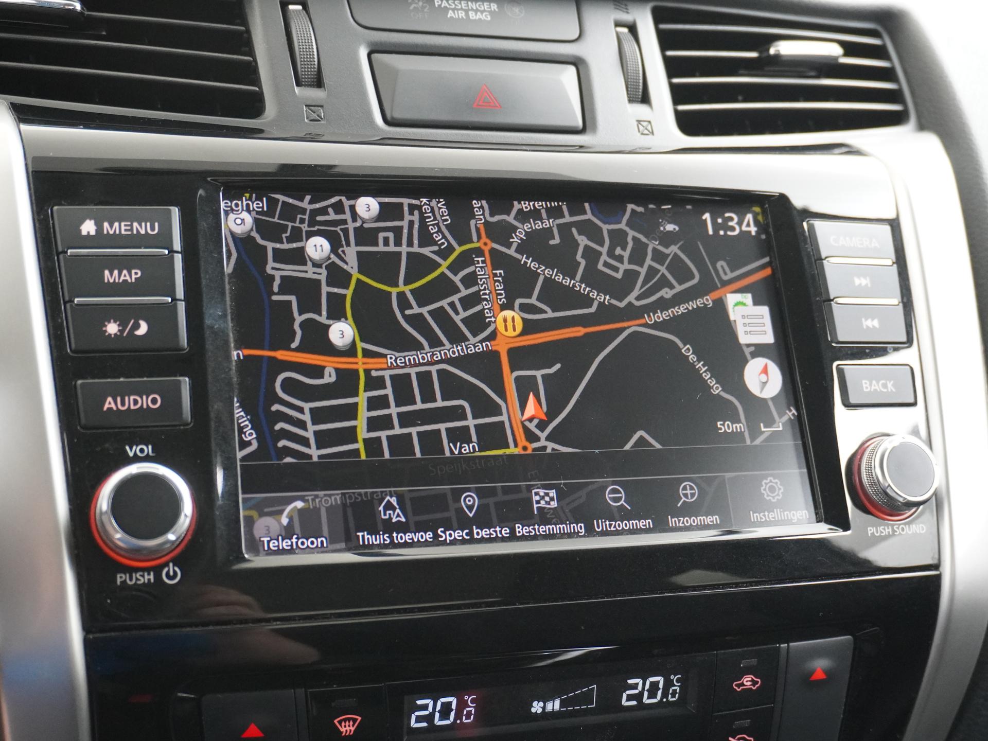 Nissan Navara 2.3 dCi N-Connecta King Cab 19