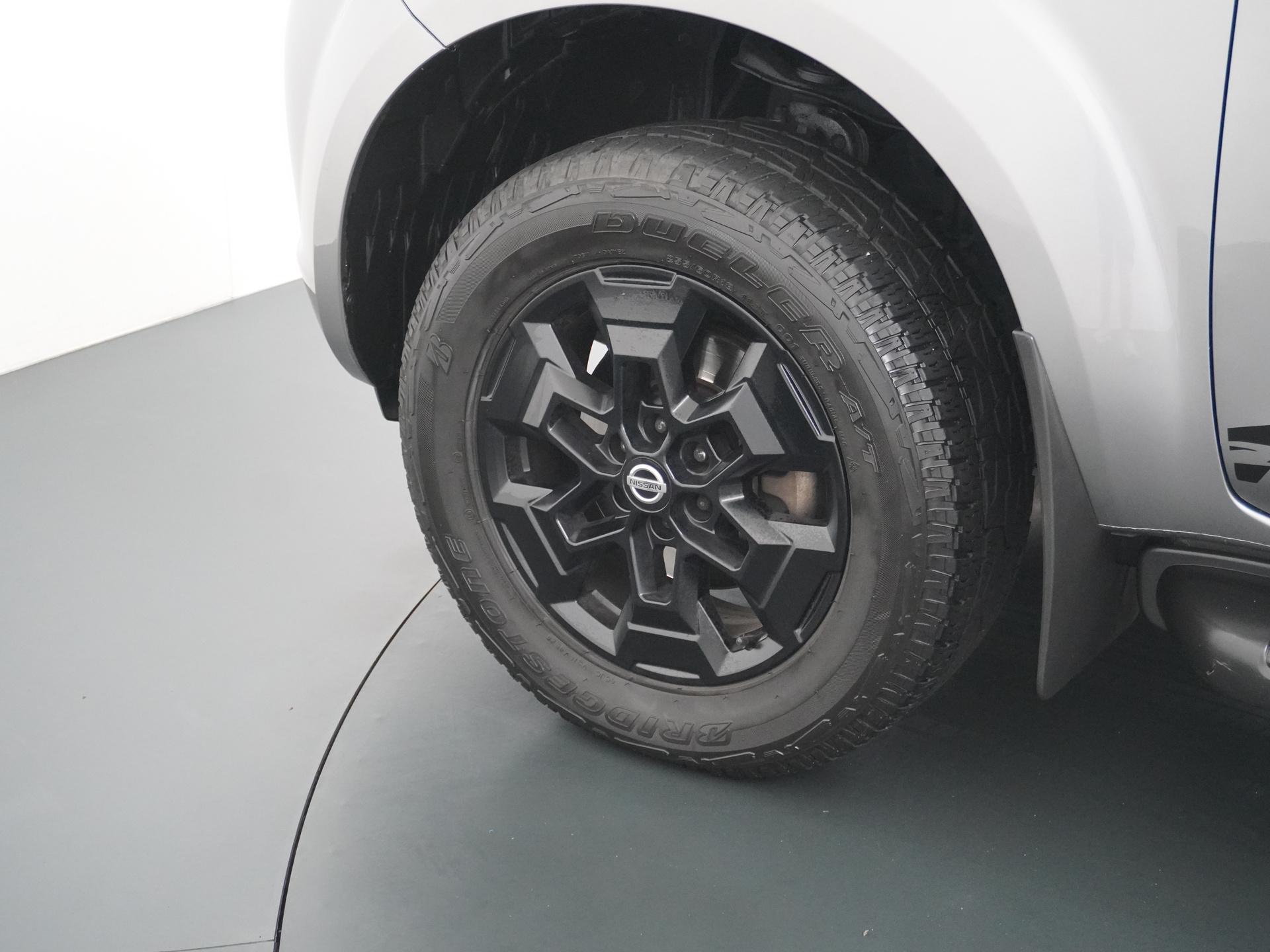 Nissan Navara 2.3 dCi N-Connecta King Cab 7