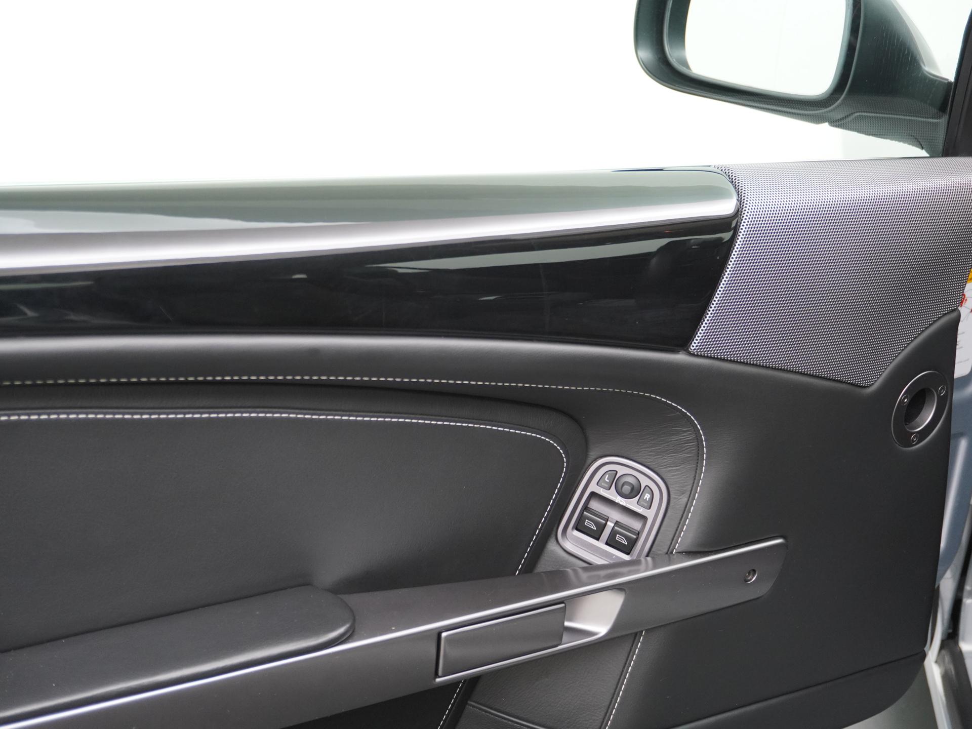 Aston Martin DB9 Volante 5.9 V12 Touchtronic 10