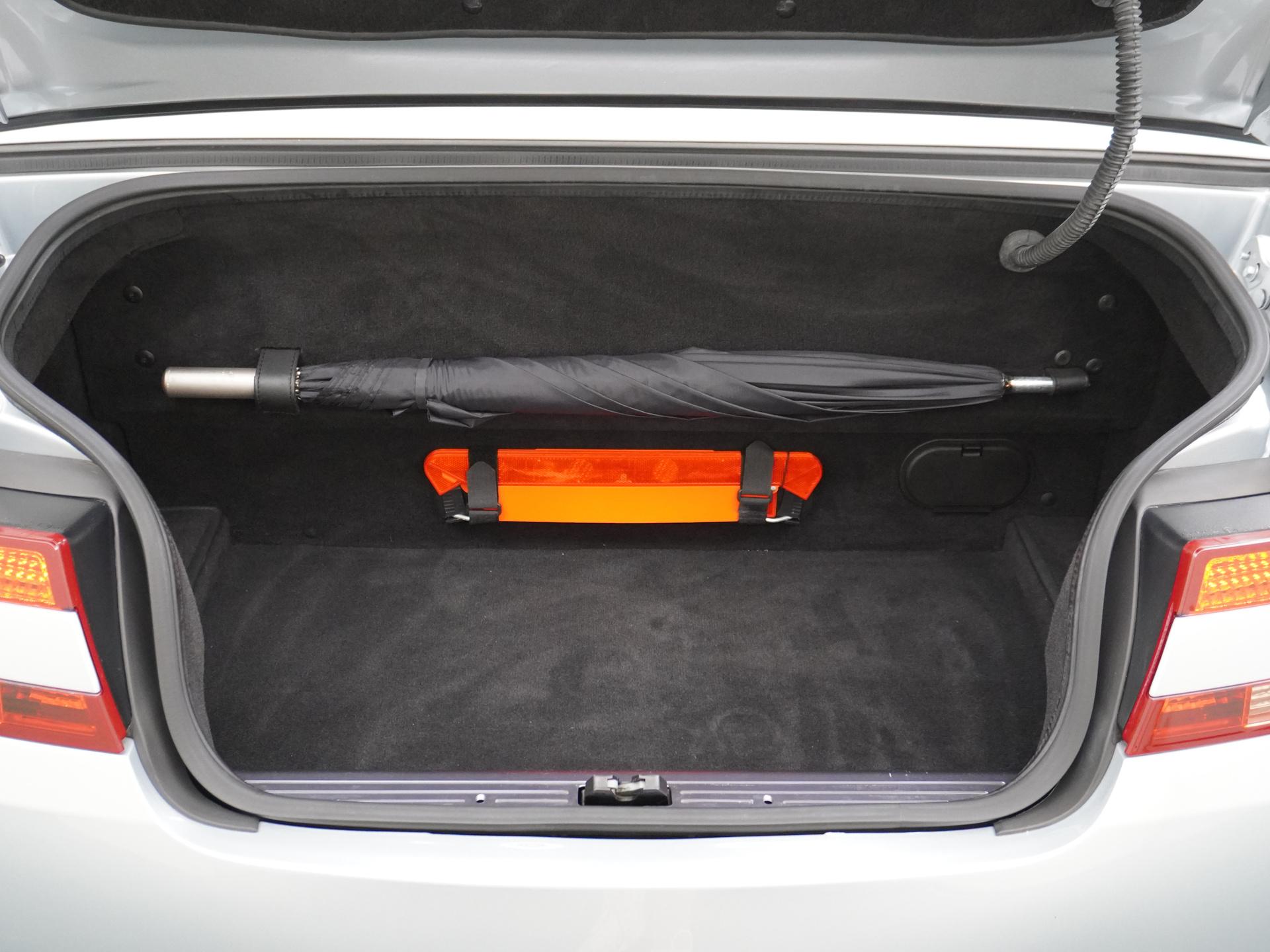 Aston Martin DB9 Volante 5.9 V12 Touchtronic 6