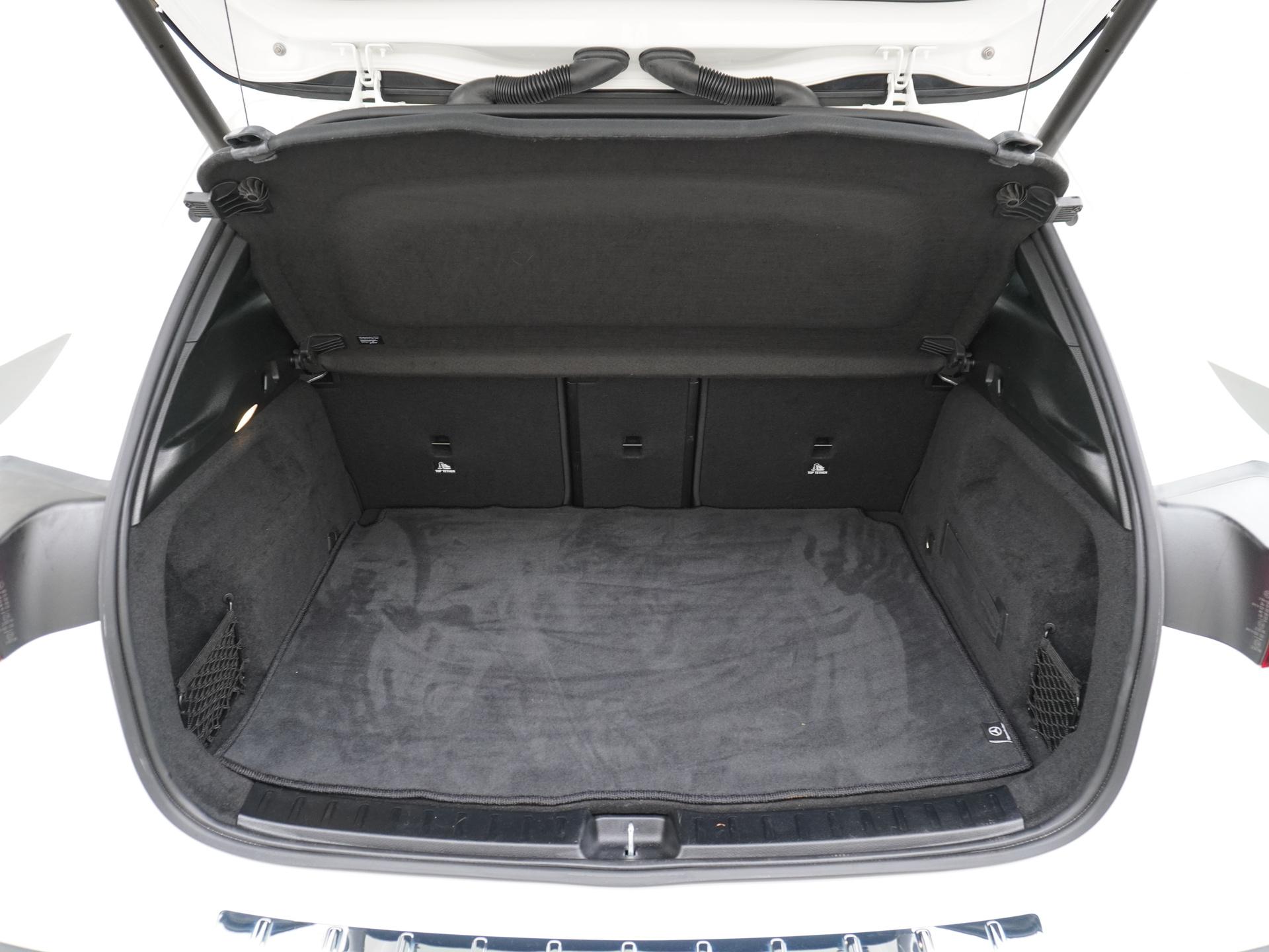 Mercedes-Benz EQA 250 Business Solution AMG 67 kWh Accu 14