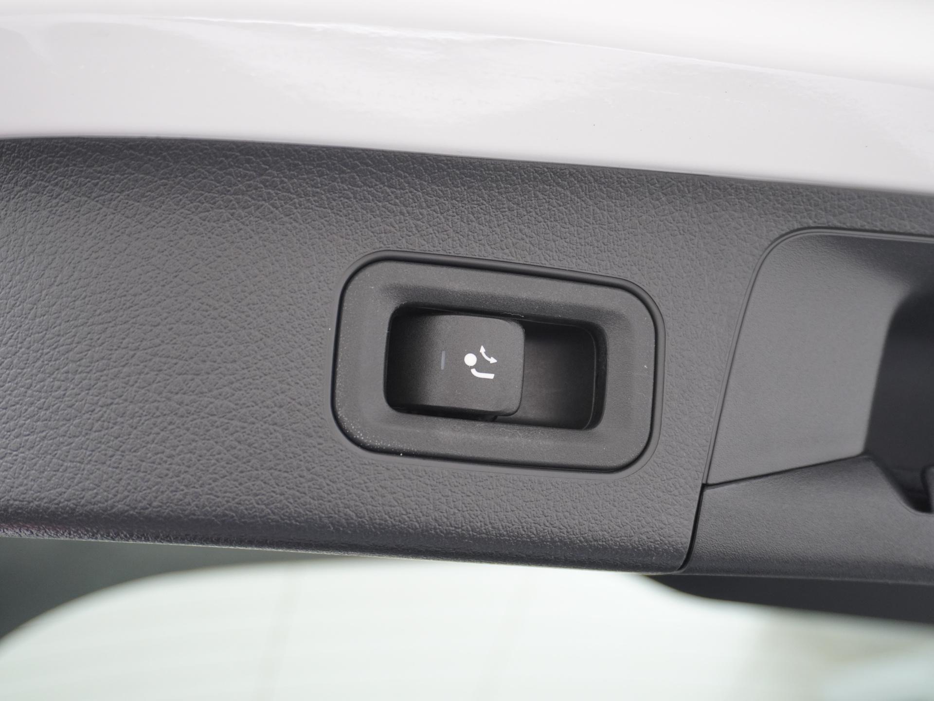 Mercedes-Benz EQA 250 Business Solution AMG 67 kWh Accu 16