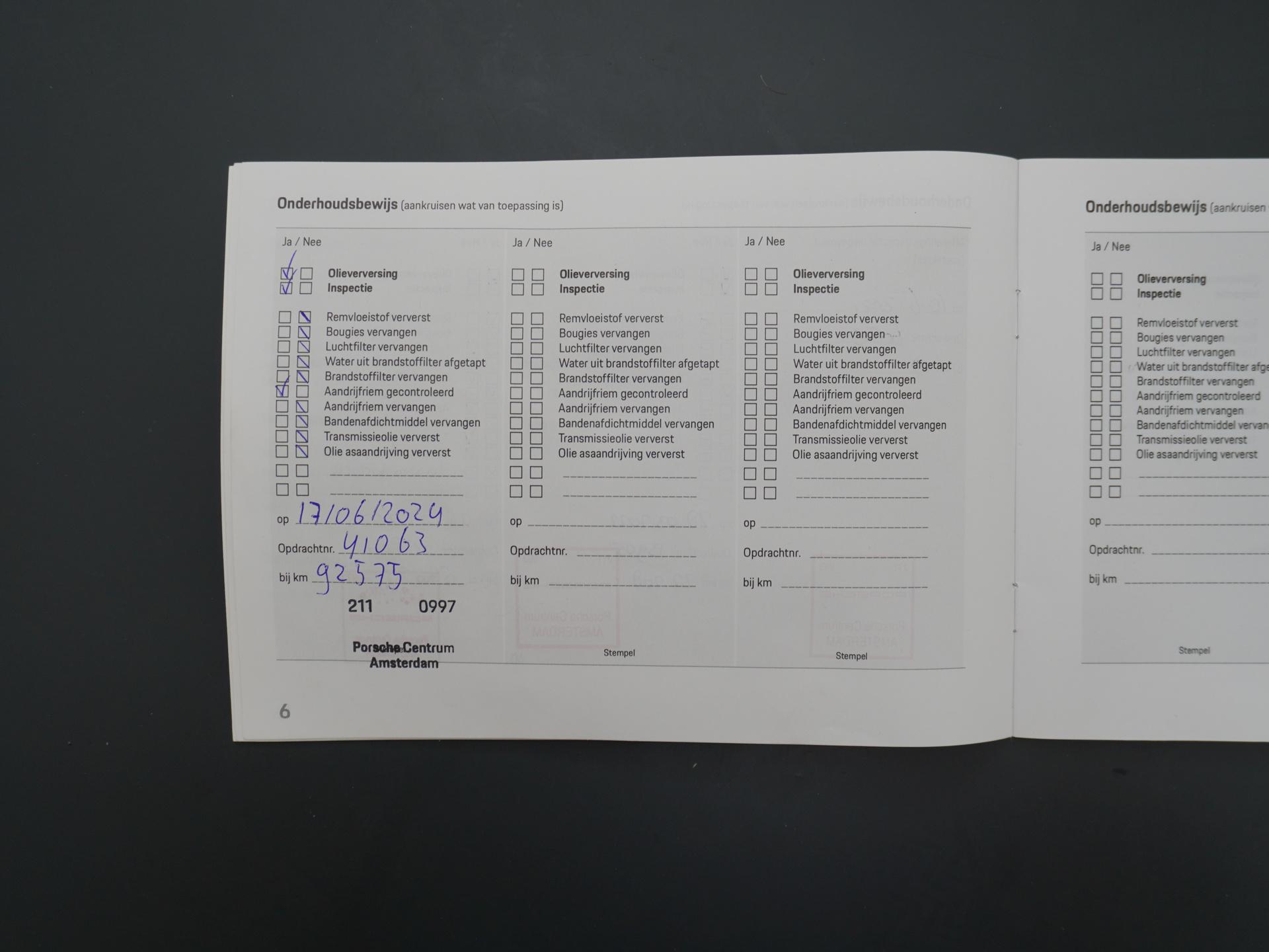 Porsche Cayenne Coupé 3.0 E-Hybrid 14