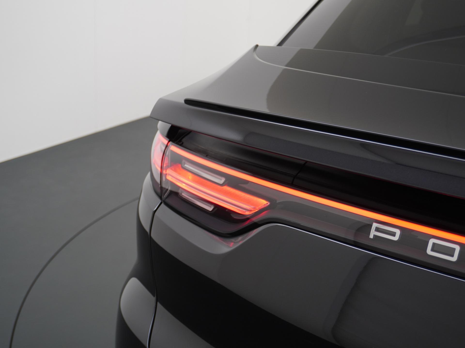 Porsche Cayenne Coupé 3.0 E-Hybrid 15