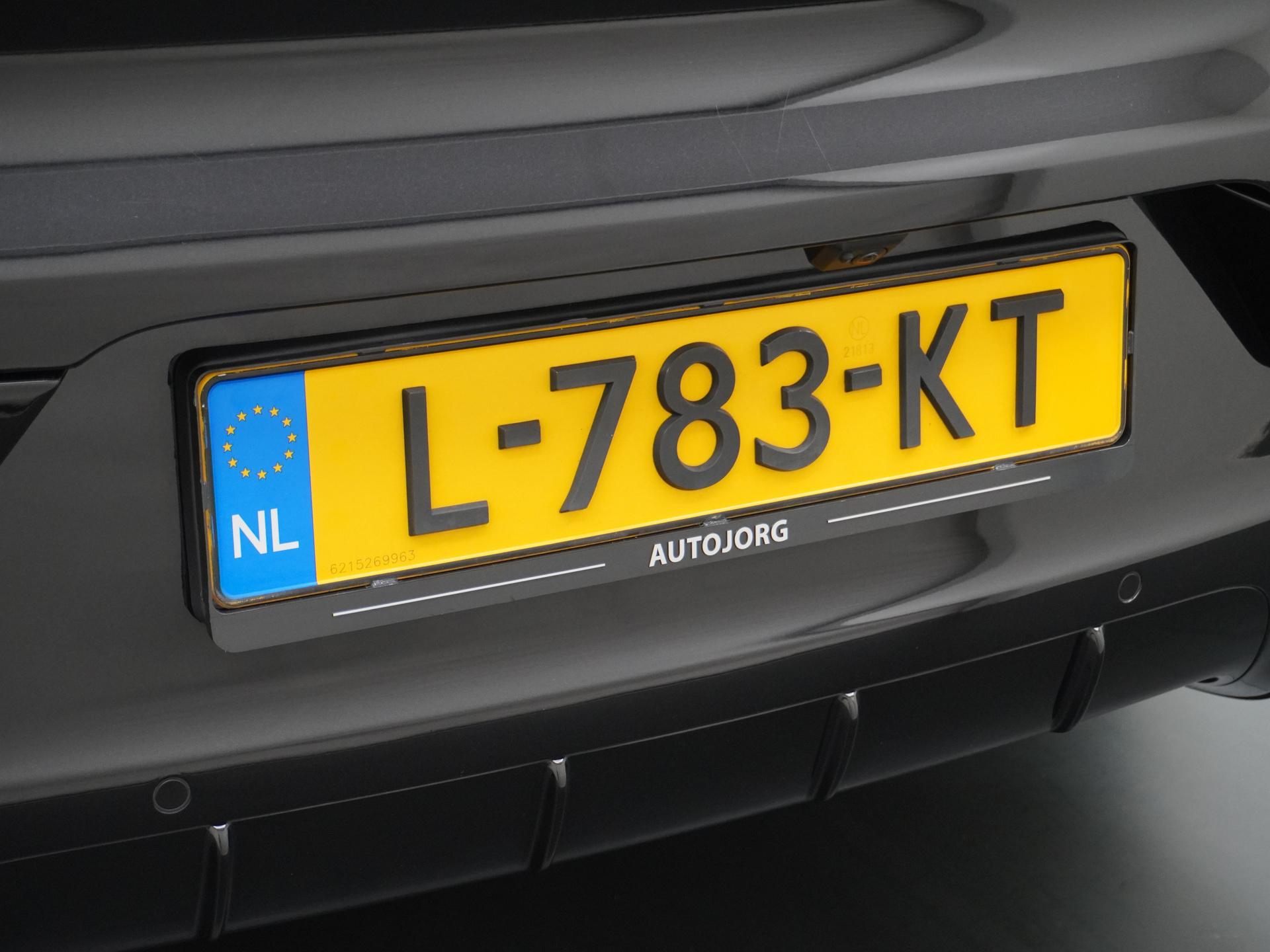 Porsche Cayenne Coupé 3.0 E-Hybrid 17