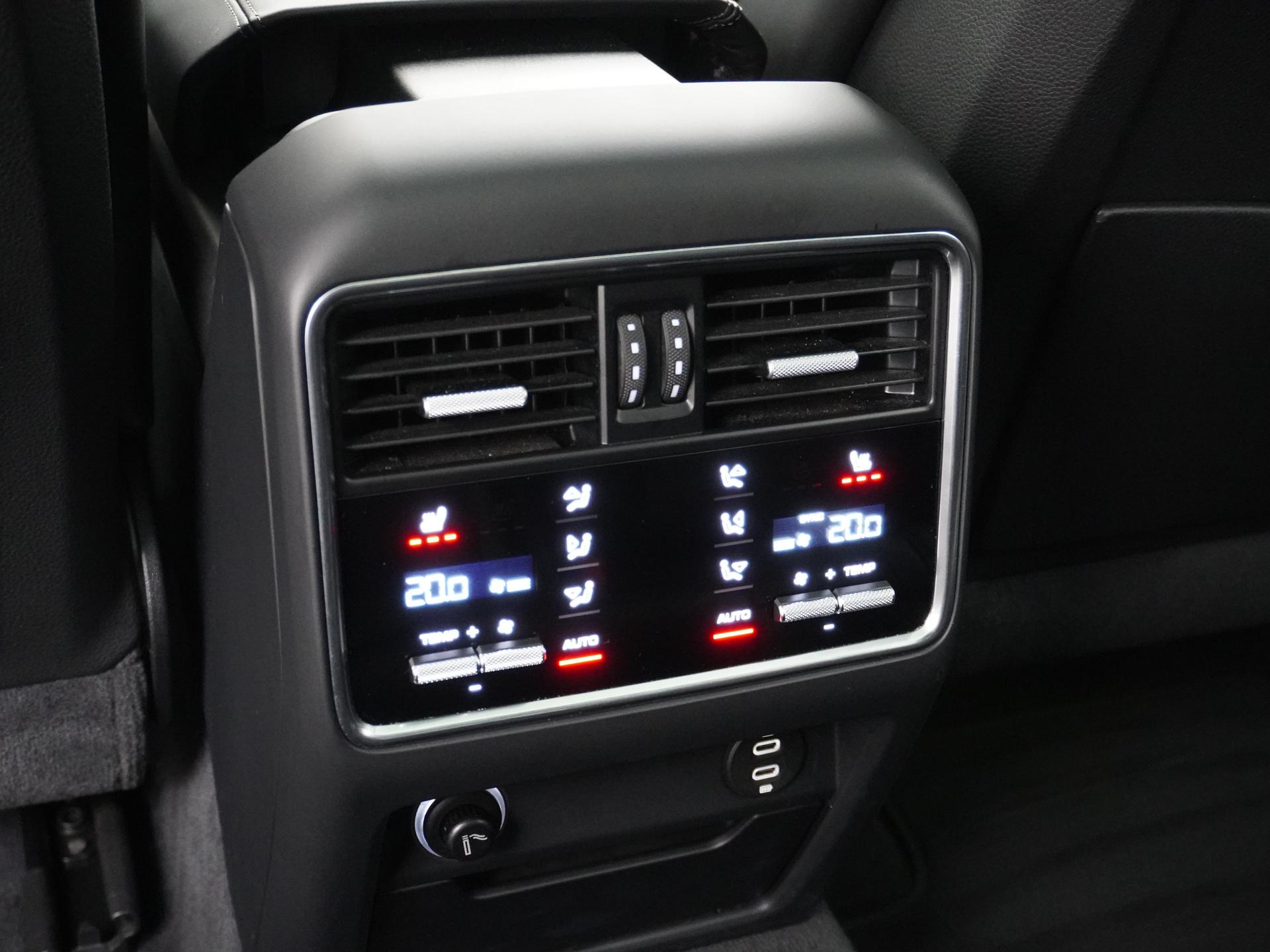 Porsche Cayenne Coupé 3.0 E-Hybrid 28