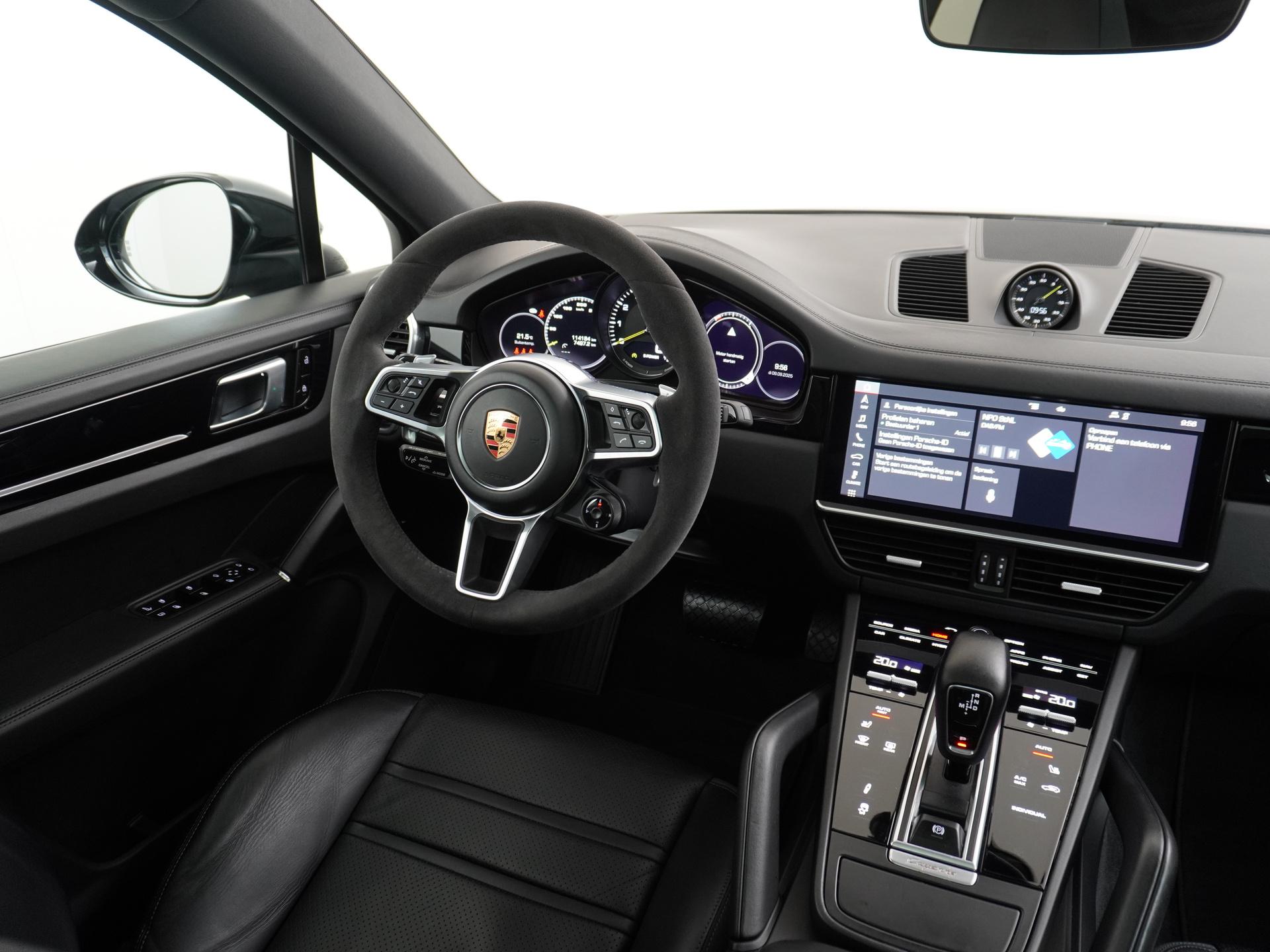 Porsche Cayenne Coupé 3.0 E-Hybrid 29