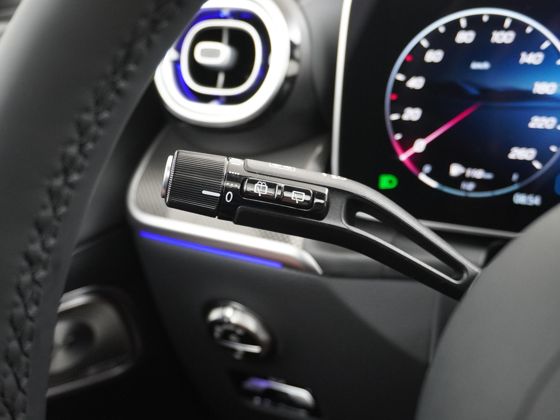 Mercedes-Benz GLC 400e 4MATIC Sport Edition 30