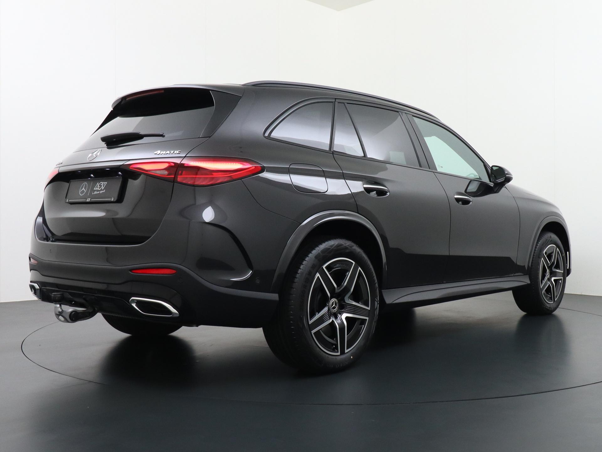 Mercedes-Benz GLC 400e 4MATIC Sport Edition 4