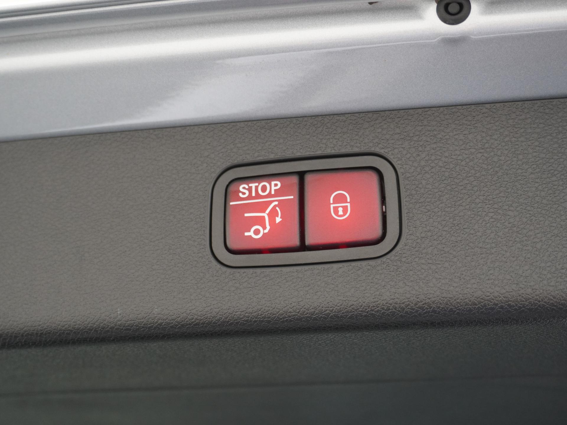 Mercedes-Benz E-Klasse Estate 220 d AMG Line 18