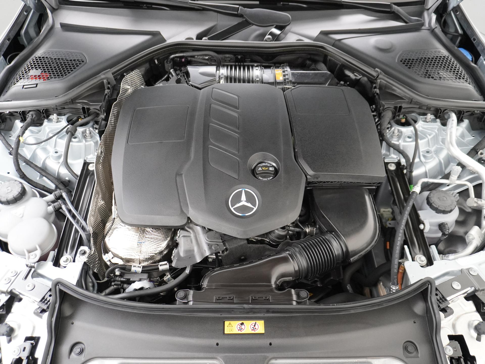 Mercedes-Benz E-Klasse Estate 220 d AMG Line 22