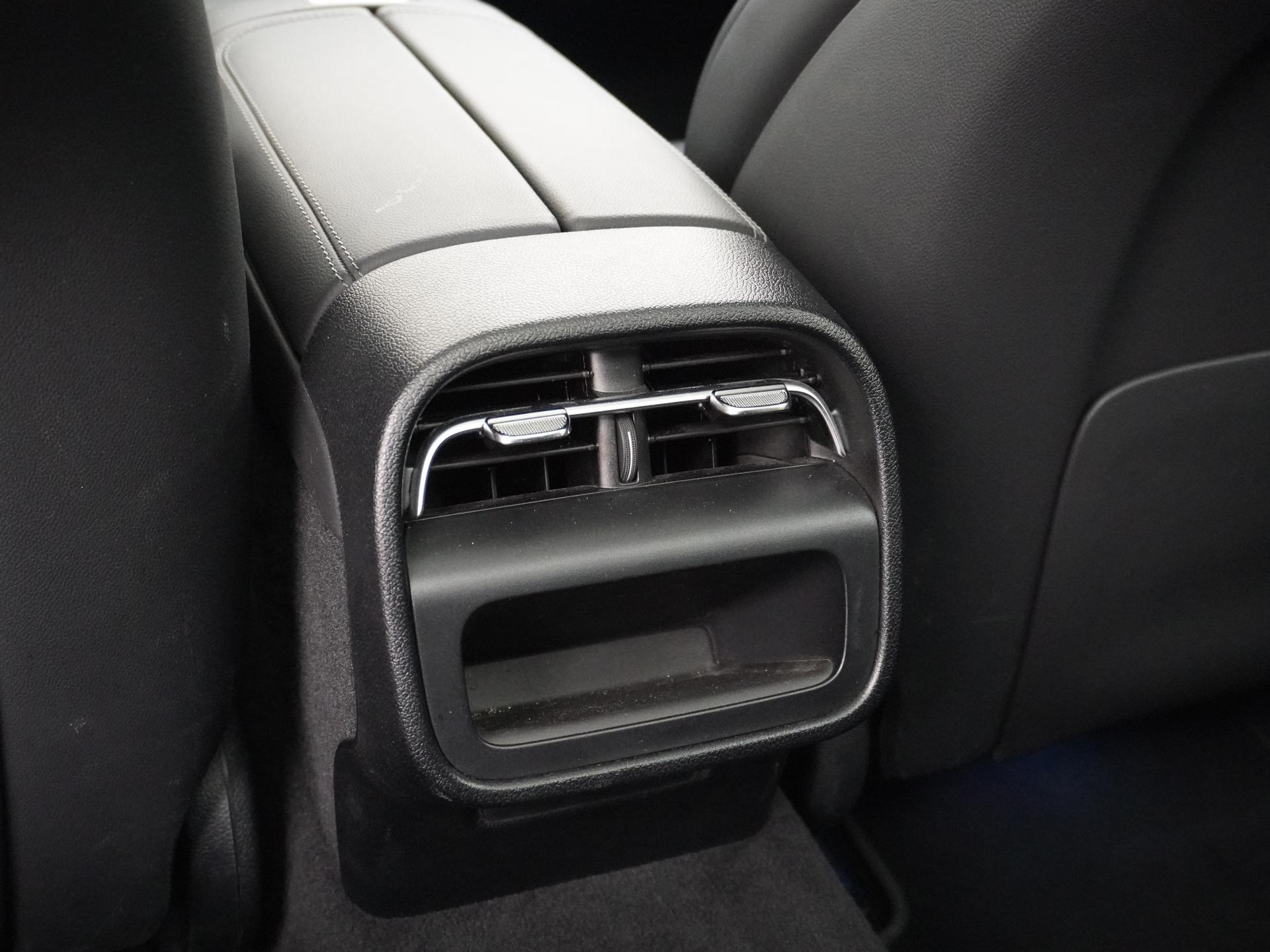 Mercedes-Benz E-Klasse Estate 220 d AMG Line 28