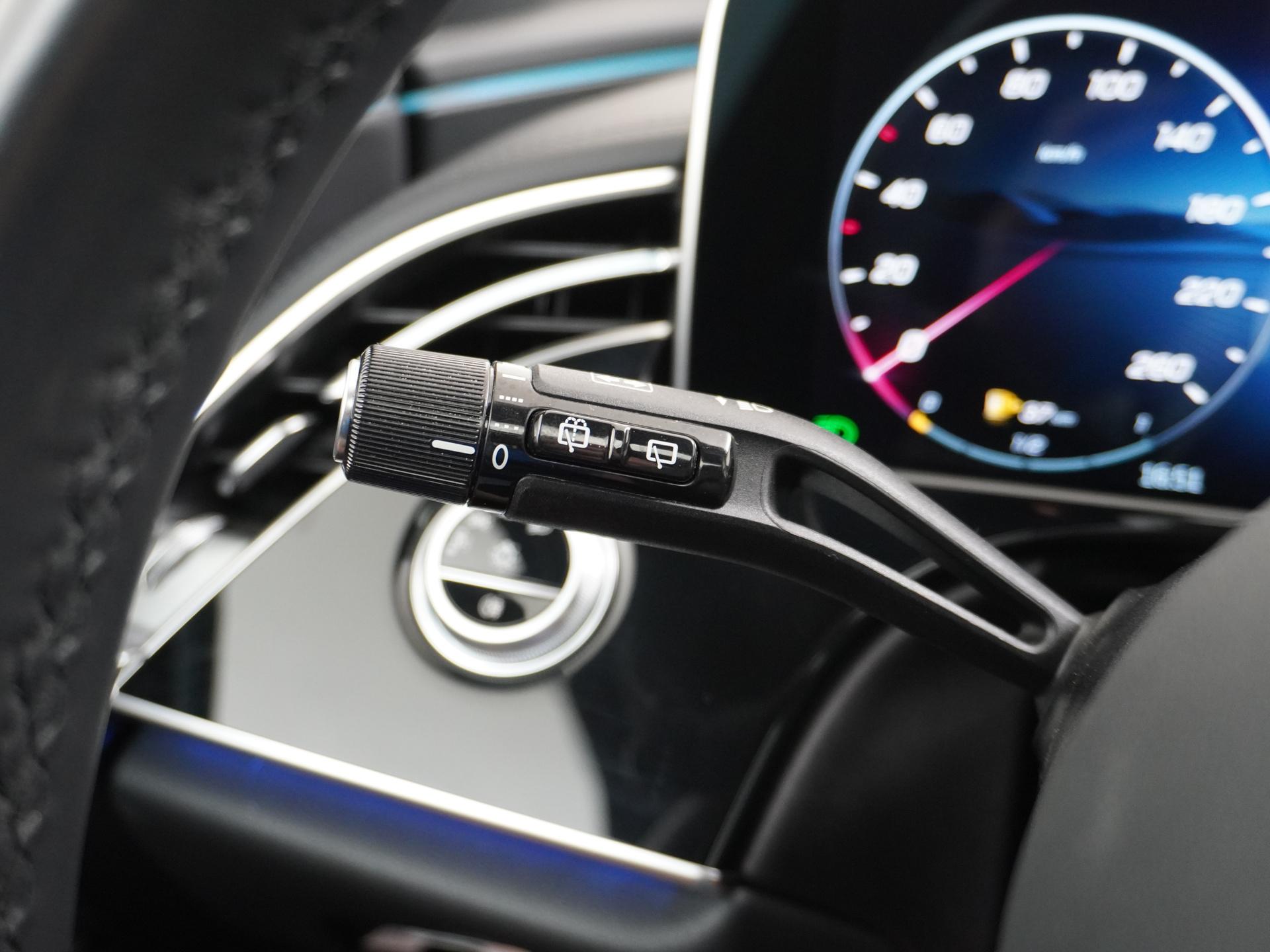 Mercedes-Benz E-Klasse Estate 220 d AMG Line 32