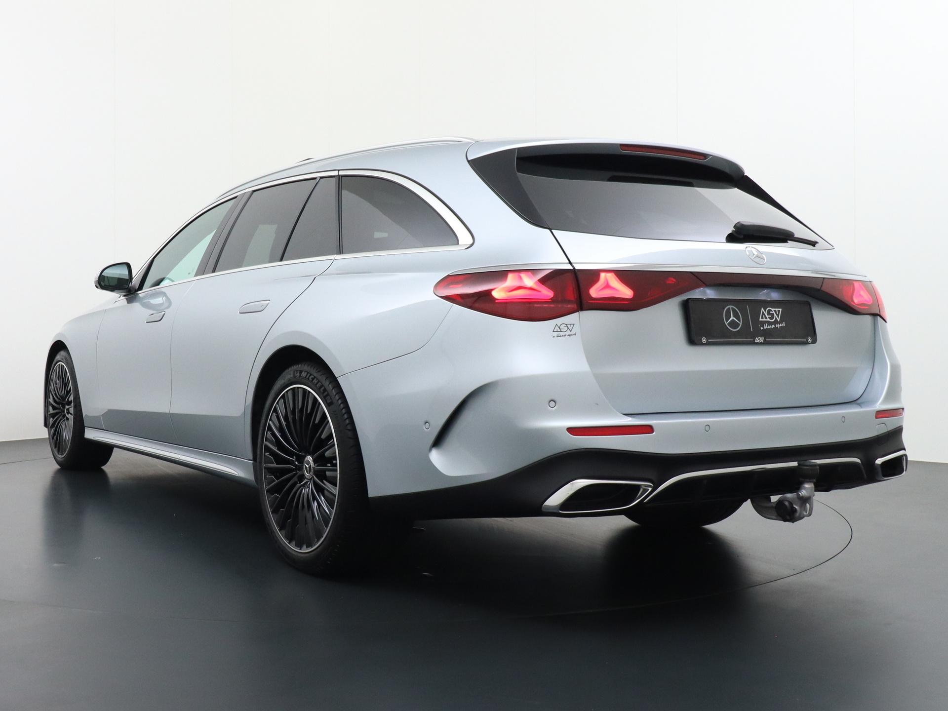 Mercedes-Benz E-Klasse Estate 220 d AMG Line 4