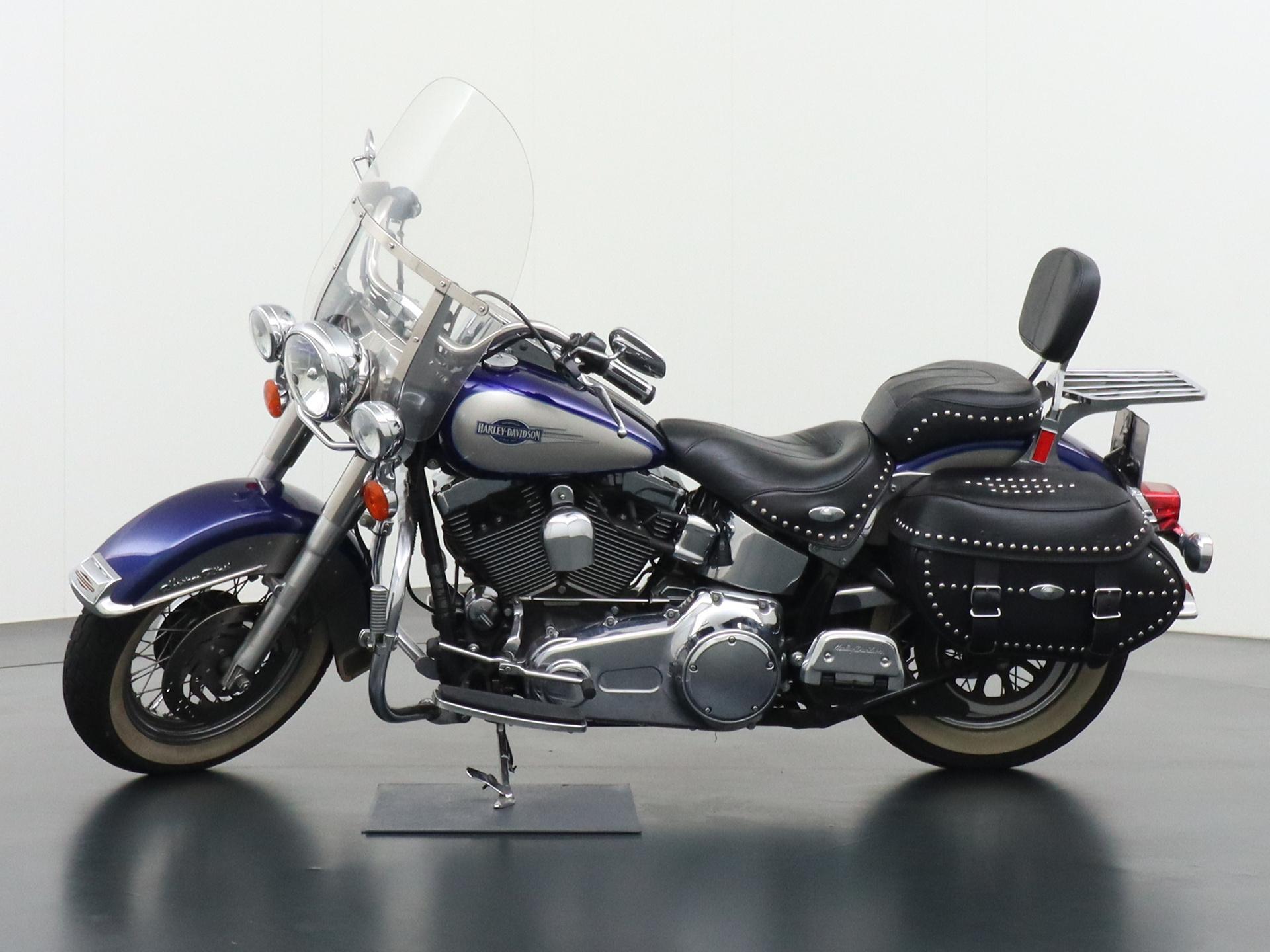 Harley-Davidson Heritage 96 FLSTC Classic 8